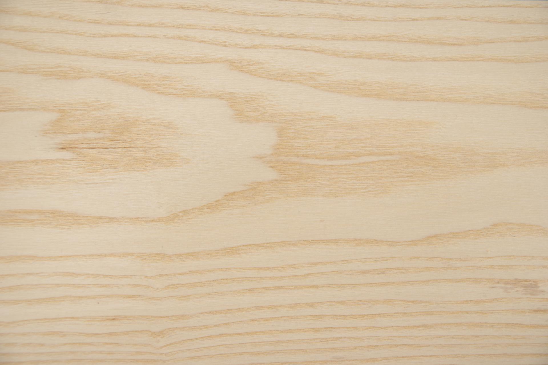 Esche, europäische -Furnier (2,4mm) - 1,9m² (8Stk. x 116cm x 20,5cm)