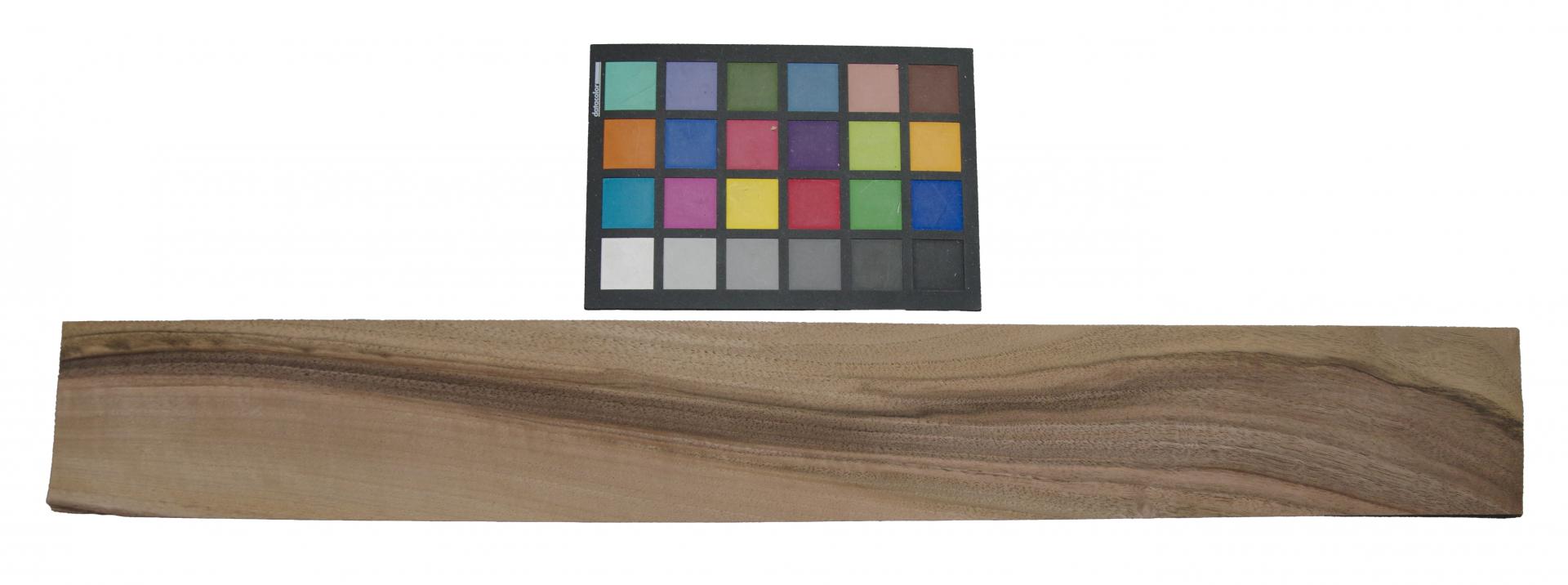 Nussbaum, europäischer -Furnier (0,9mm) - 1,04m² (16Stk. x 72cm x 9cm)