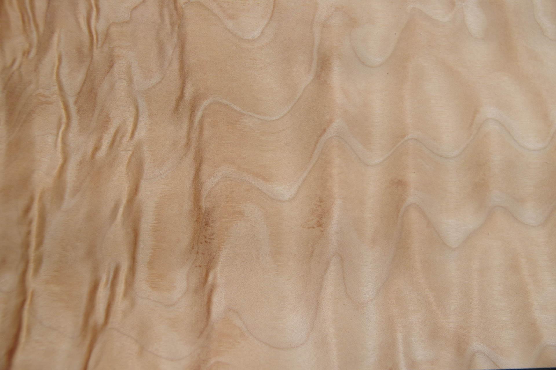 Quilted Maple, - veneer (0,6mm) - 1,54m² (16pcs. x 80cm x 12cm)