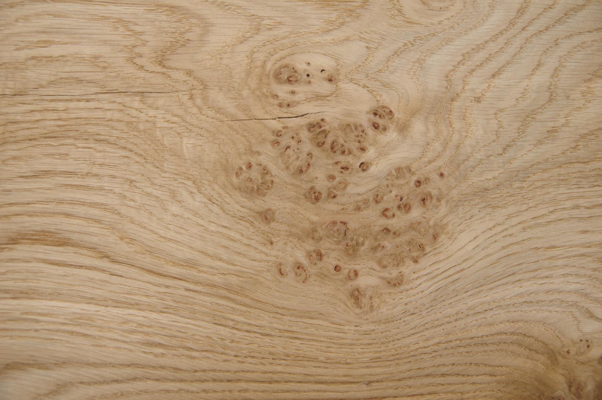 Oak Burl (Roseoak), - veneer (0,6mm) - 5,1m² (22pcs. x 116cm x 20cm)