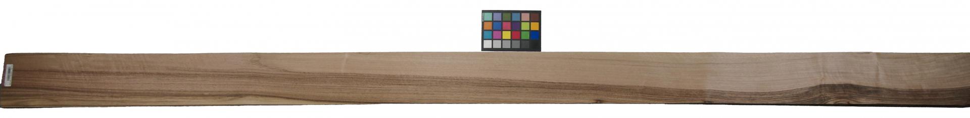 Nussbaum, europäischer -Furnier (0,6mm) - 13,26m² (24Stk. x 325cm x 17cm)