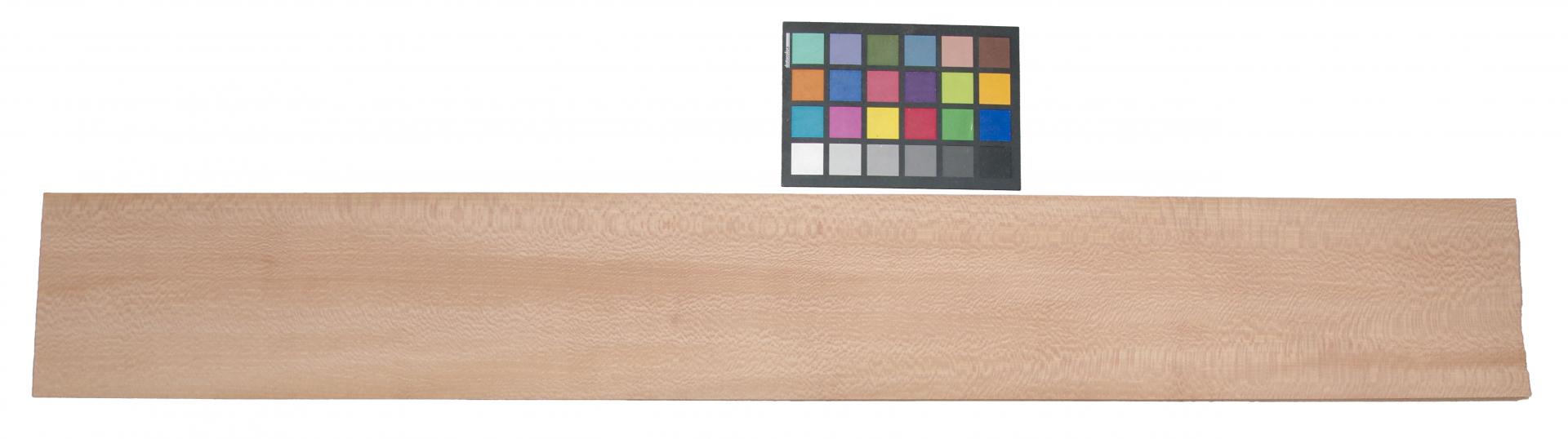 Platane -Furnier (0,6mm) - 1,61m² (8Stk. x 122cm x 16,5cm)