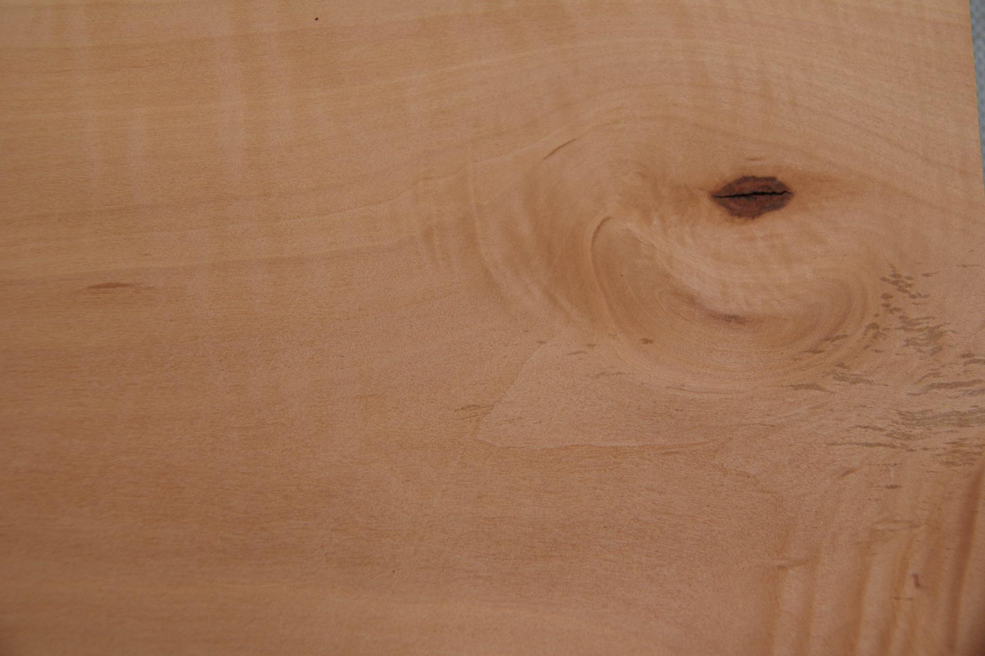 Swiss Pear, - veneer (0,6mm) - 1,57m² (22pcs. x 21cm x 34cm)