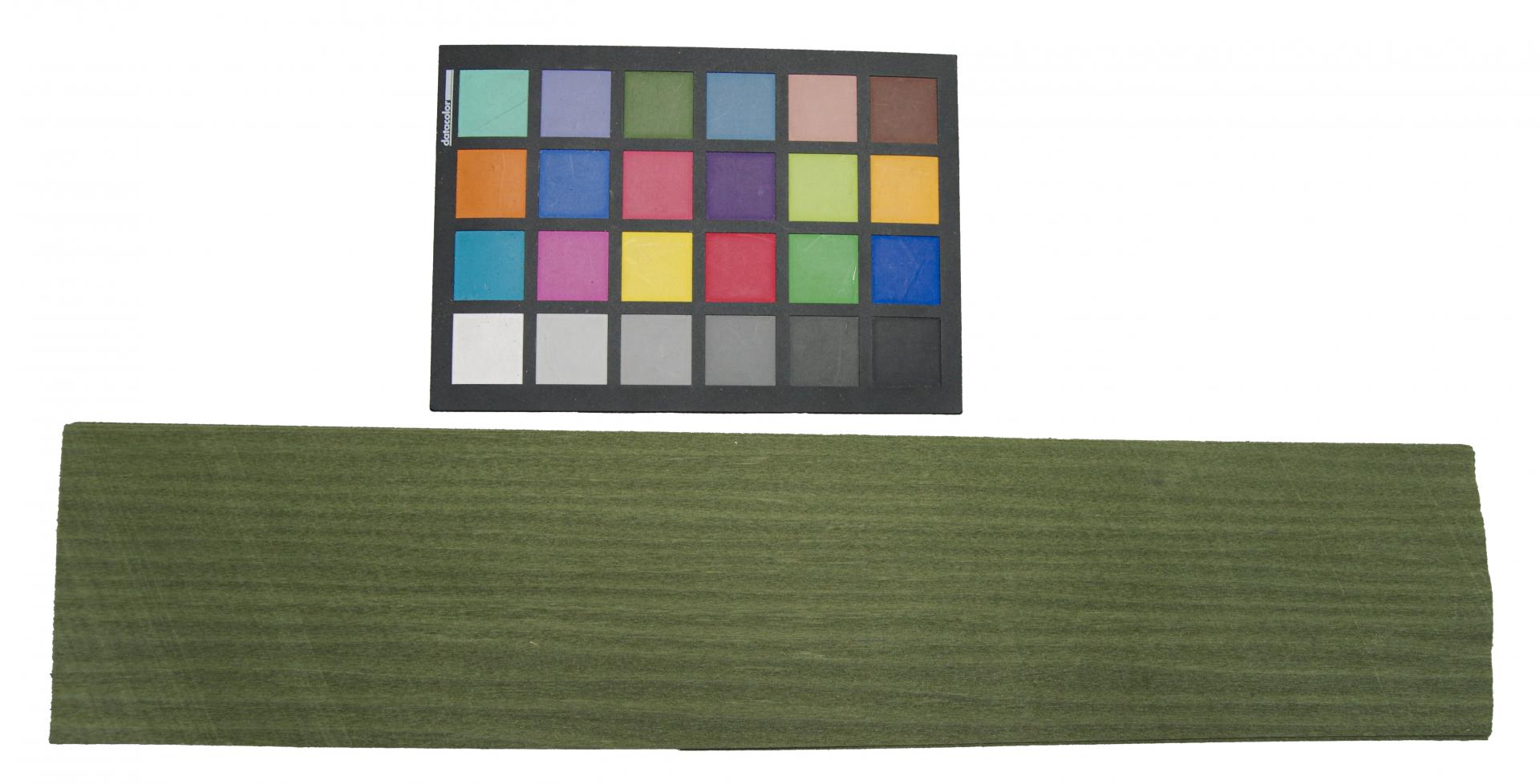 Tulipier, grün gefärbtes -Furnier (0,6mm) - 1,2m² (21Stk. x 52cm x 11cm)