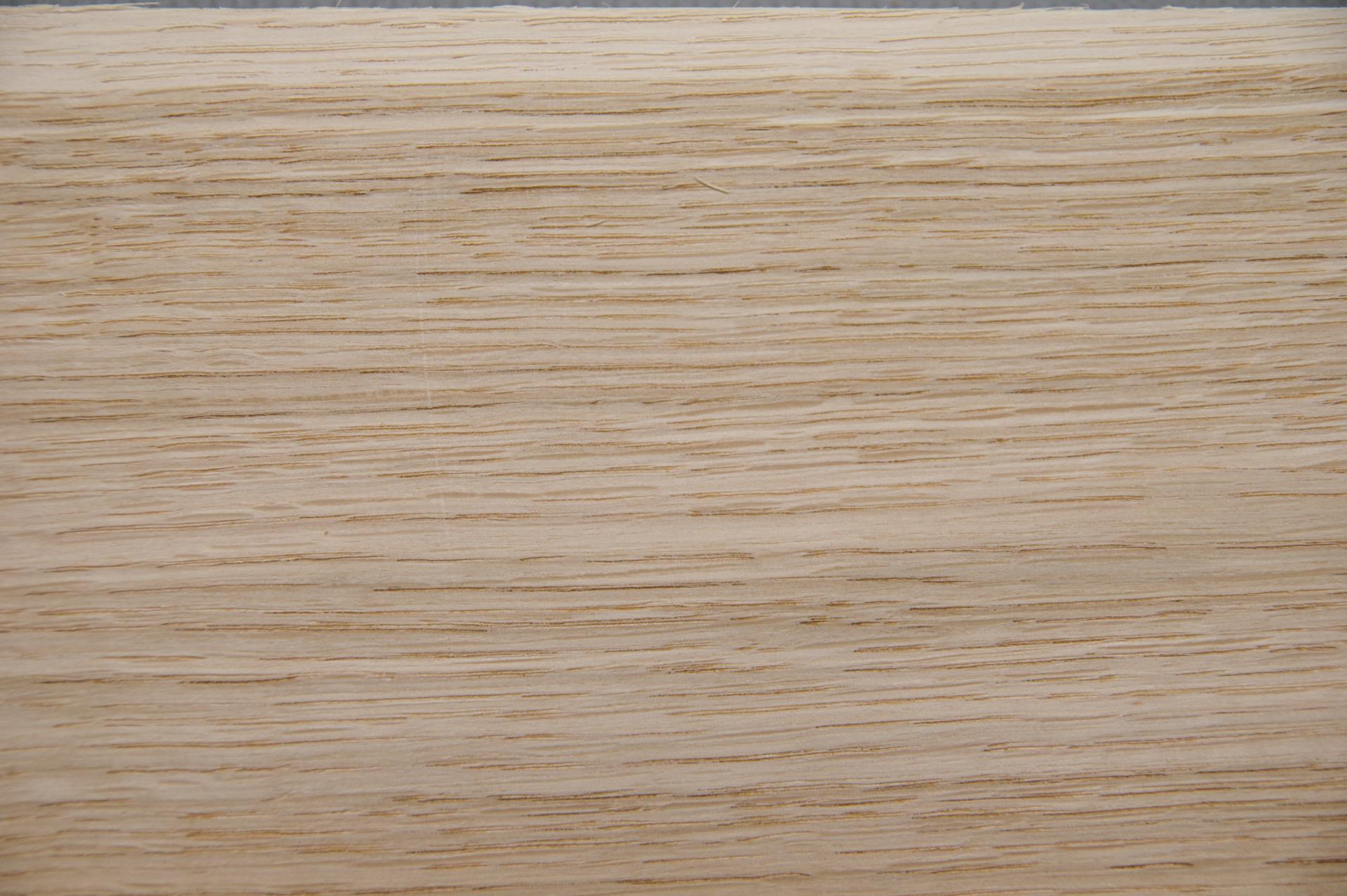 Eiche, europäische -Furnier (0,9mm) - 4.35m² (16Stk. x 259cm x 10,5cm)