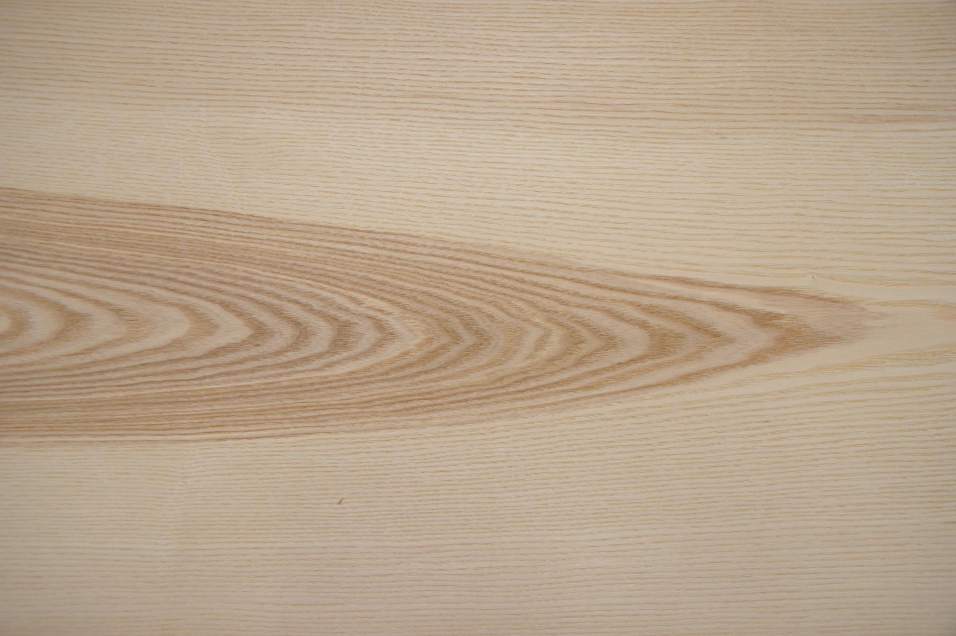 Esche Braunkern (Olivesche) -Furnier (0,6mm) - 33,47m² (32Stk. x 249cm x 42cm)