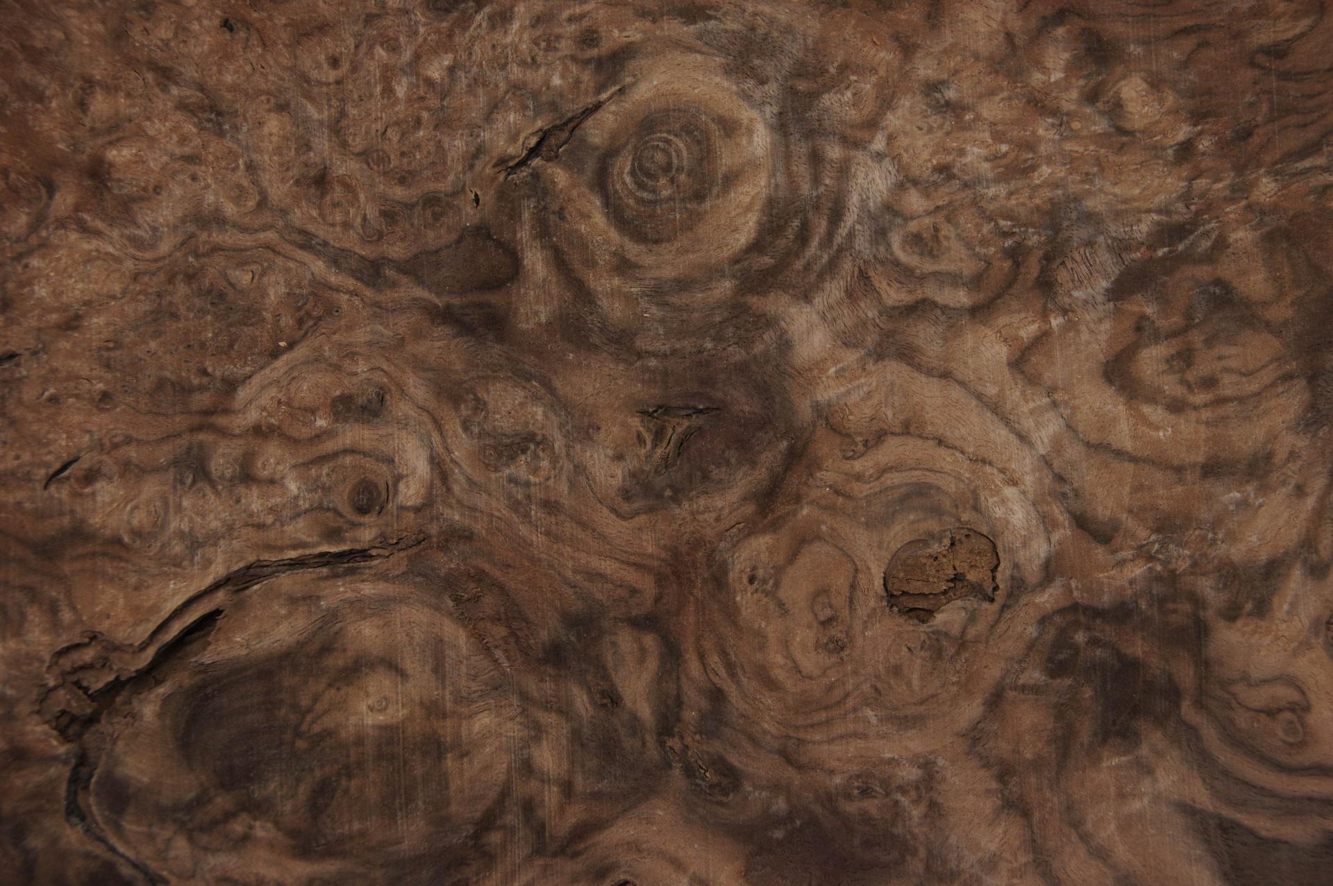 Nussbaum, amerikanischer -Furnier (1,4mm) - 0,7² (8Stk. x 30cm x 29cm)