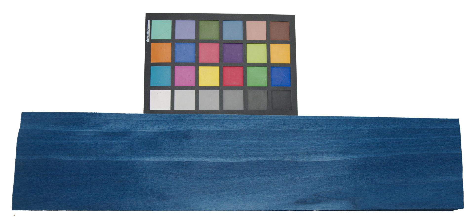 Tulipier, blau gefärbtes -Furnier (0,6mm) - 1,78m² (30Stk. x 54cm x 11cm)