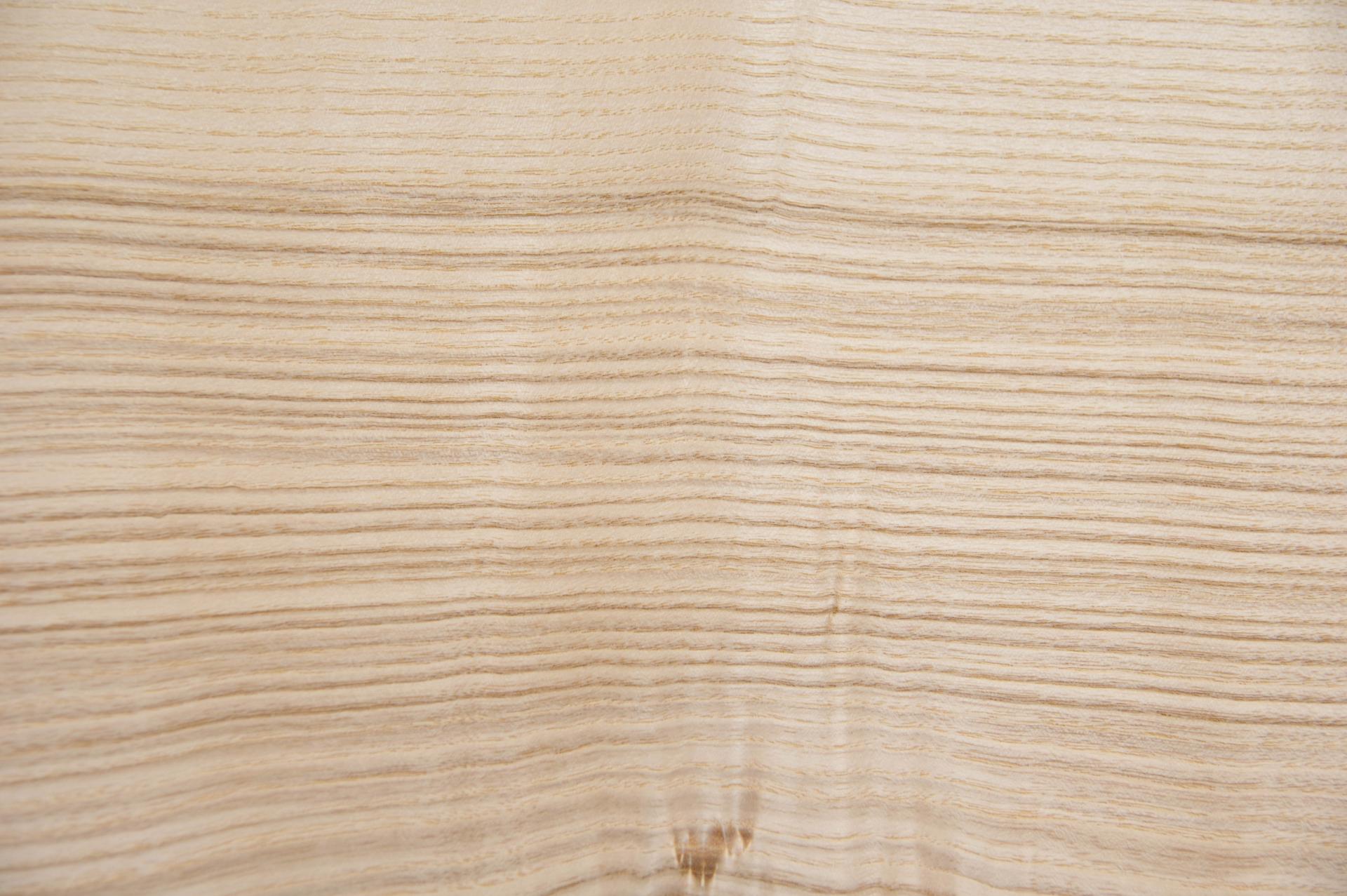 Olive Ash, - veneer (0,6mm) - 2,45m² (24pcs. x 68cm x 15cm)