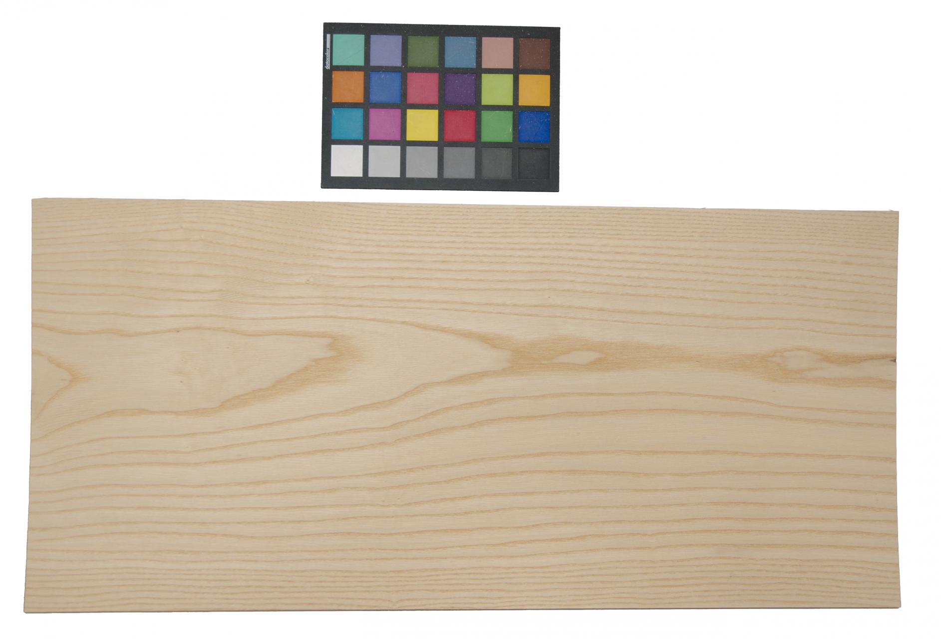 White Ash, - veneer (2,4mm) - 1,69m² (8pcs. x 68cm x 31cm)