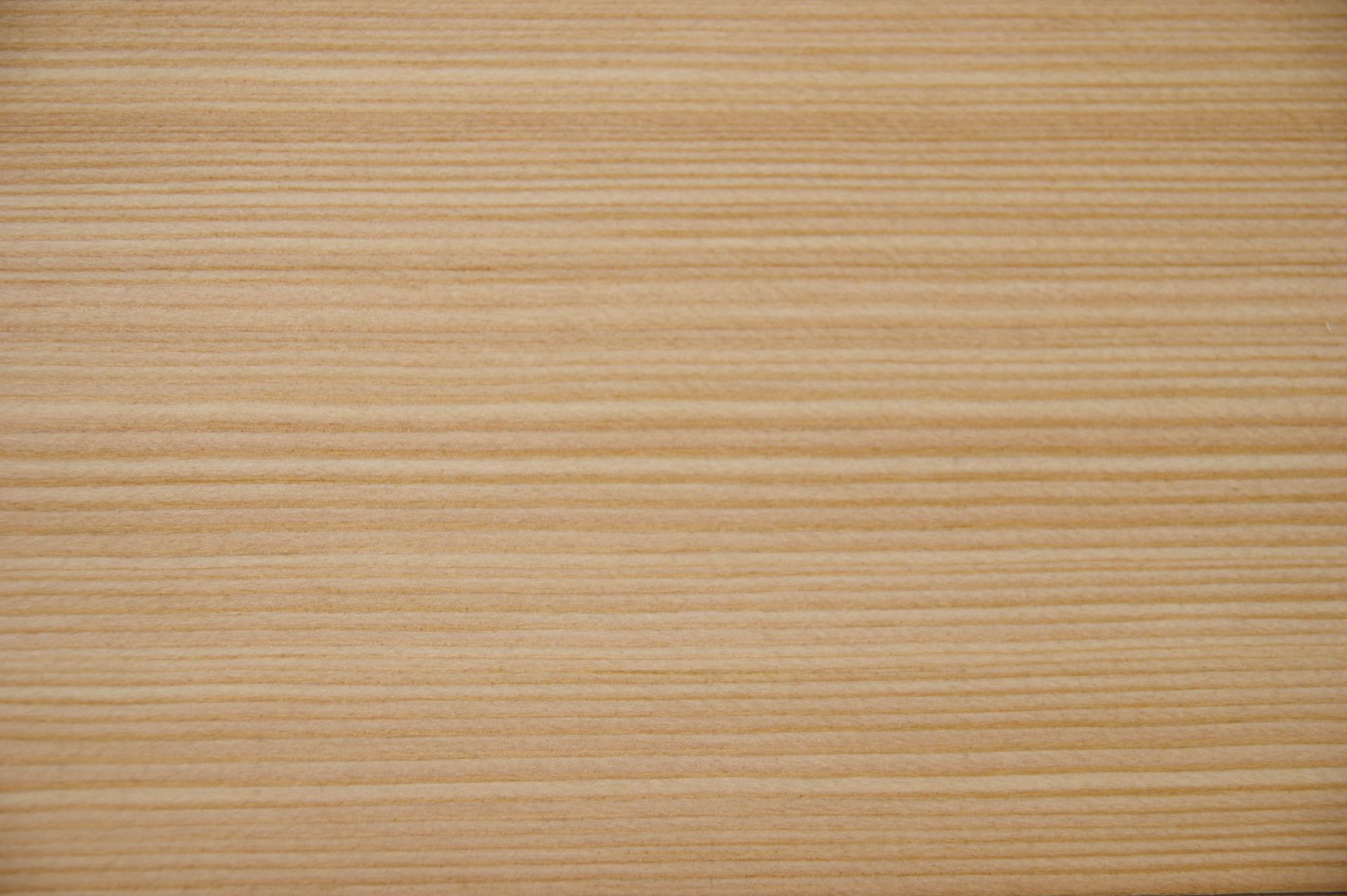 Lärche -Furnier (1,4mm) - 1,86m² (12Stk. x 115cm x 13,5cm)