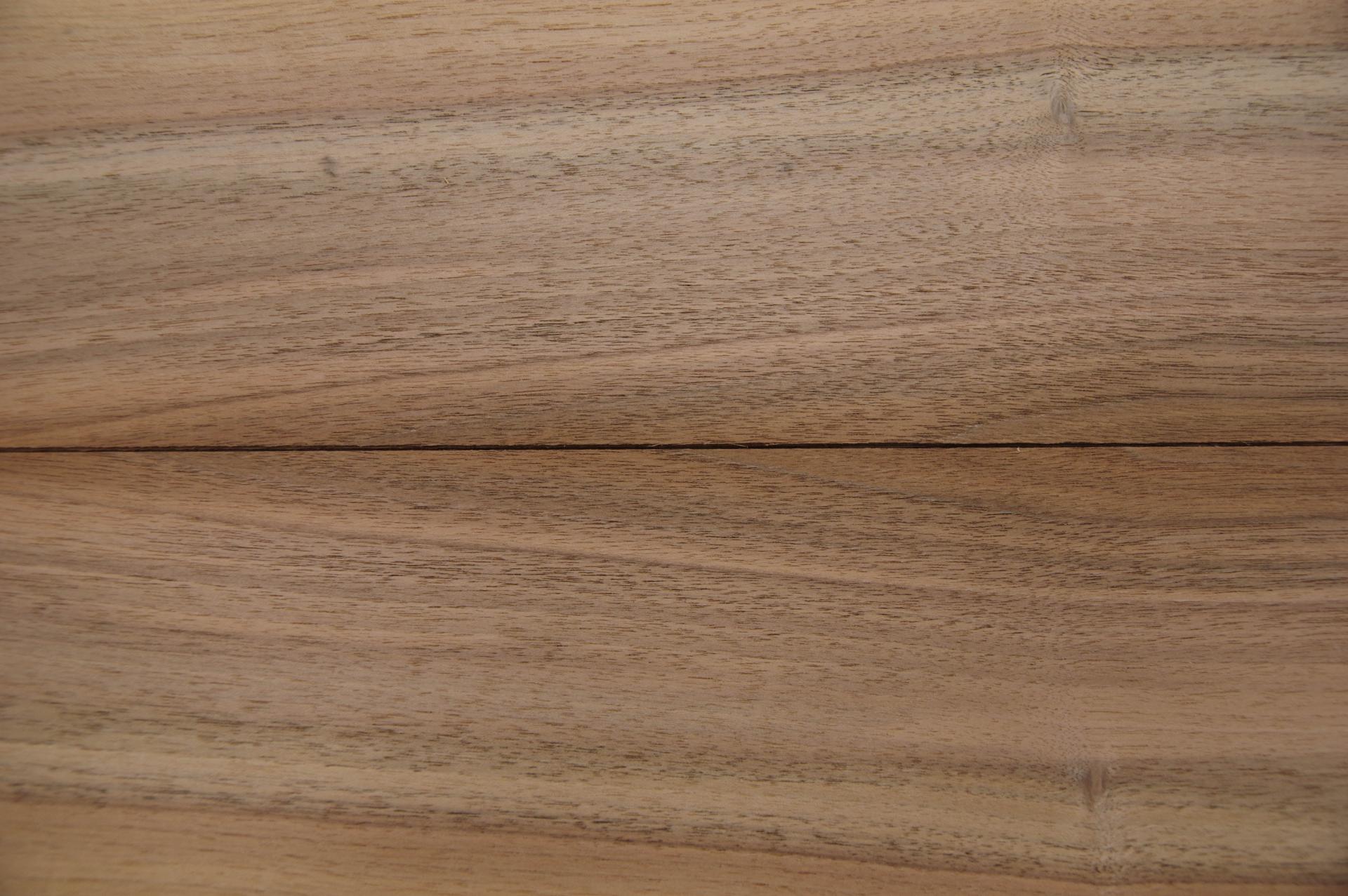 European Walnut, - veneer (1,4mm) - 1,74m² (16pcs. x 99cm x 11cm)