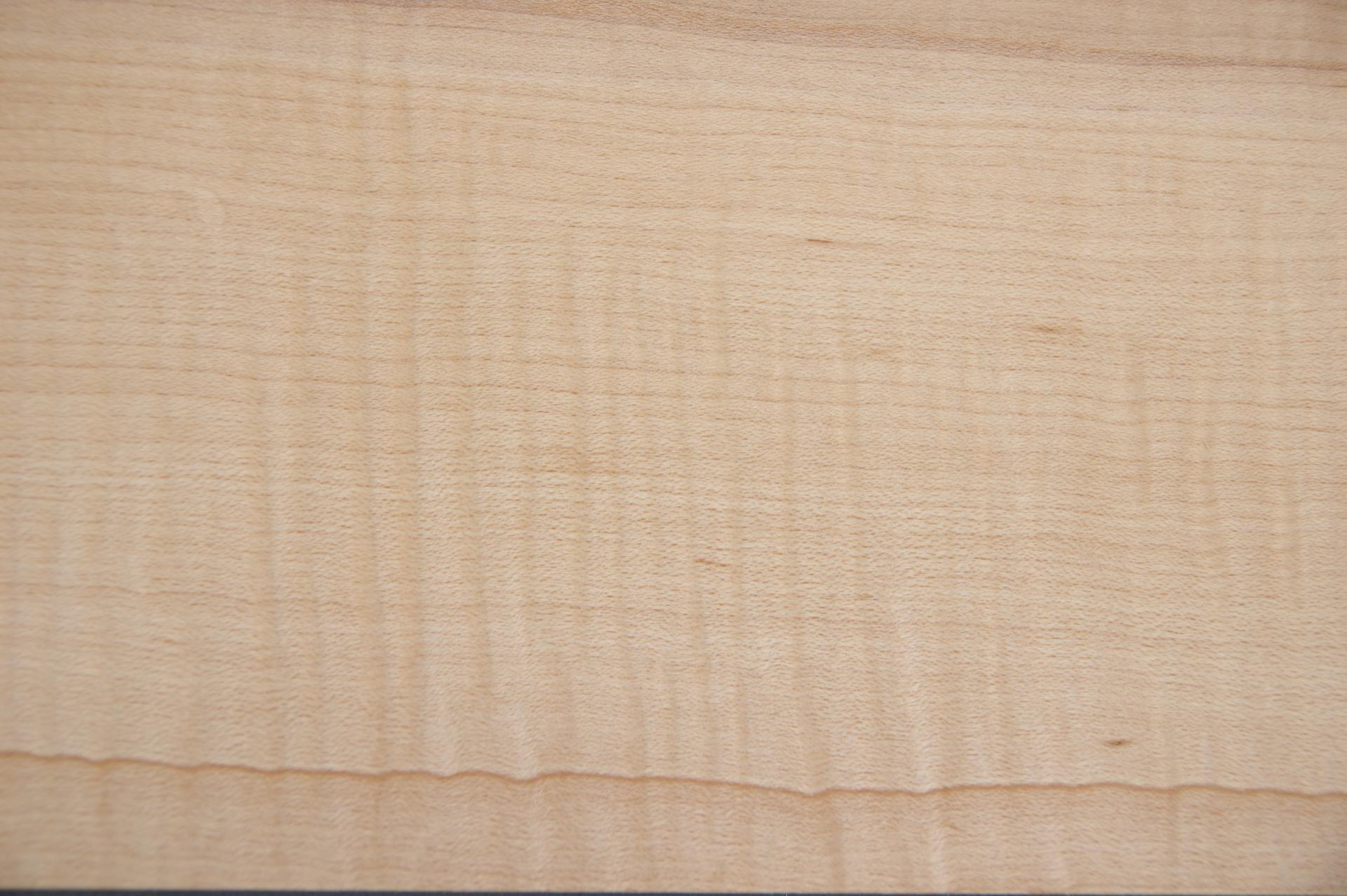 Figured Hard Maple, - veneer (0,6mm) - 1,73m² (23pcs. x 47cm x 16cm)