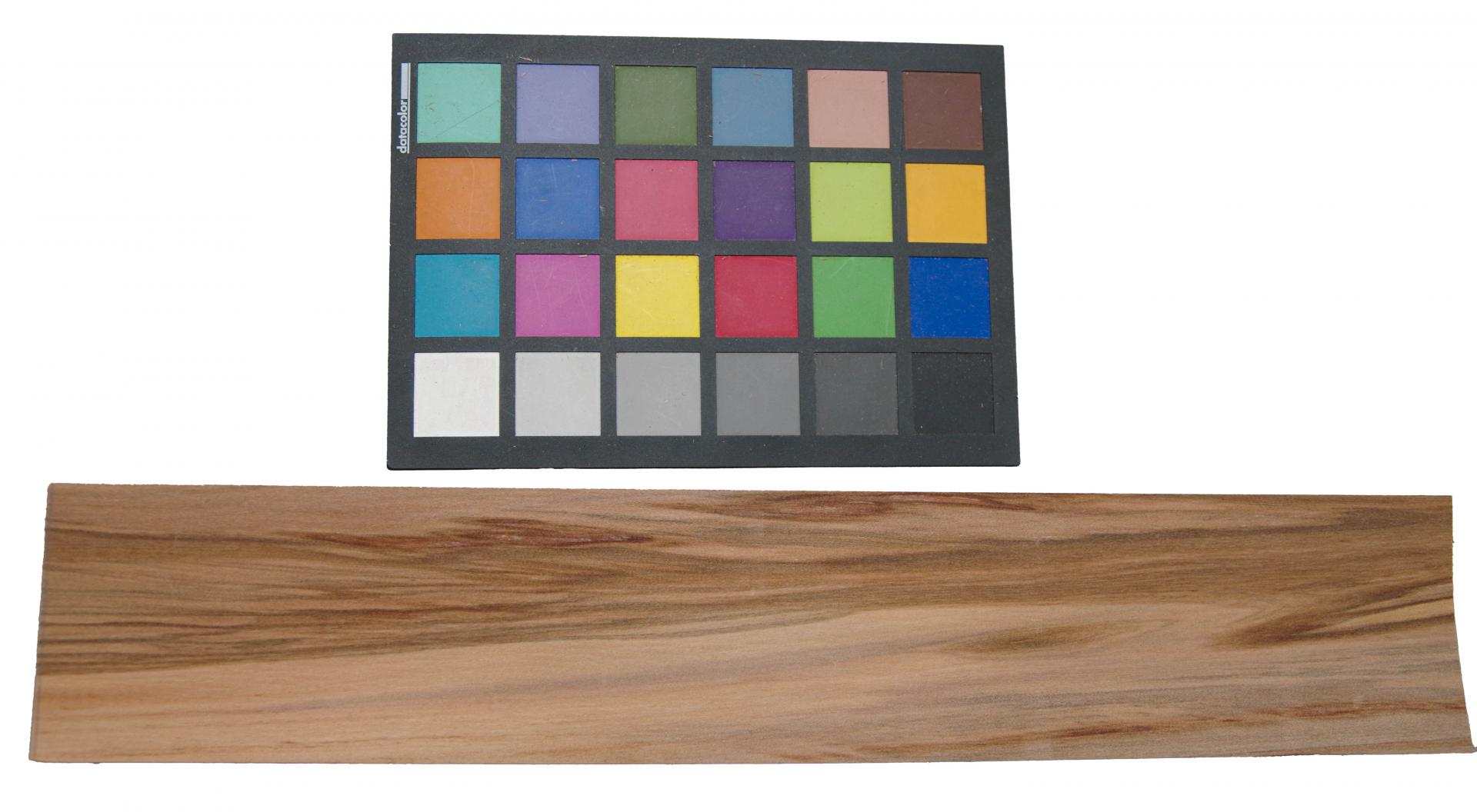 Amerikanischer Amberbaum (Satin Walnut) -Furnier (1,4mm) - 0,4m² (12Stk. x 42cm x 8cm)
