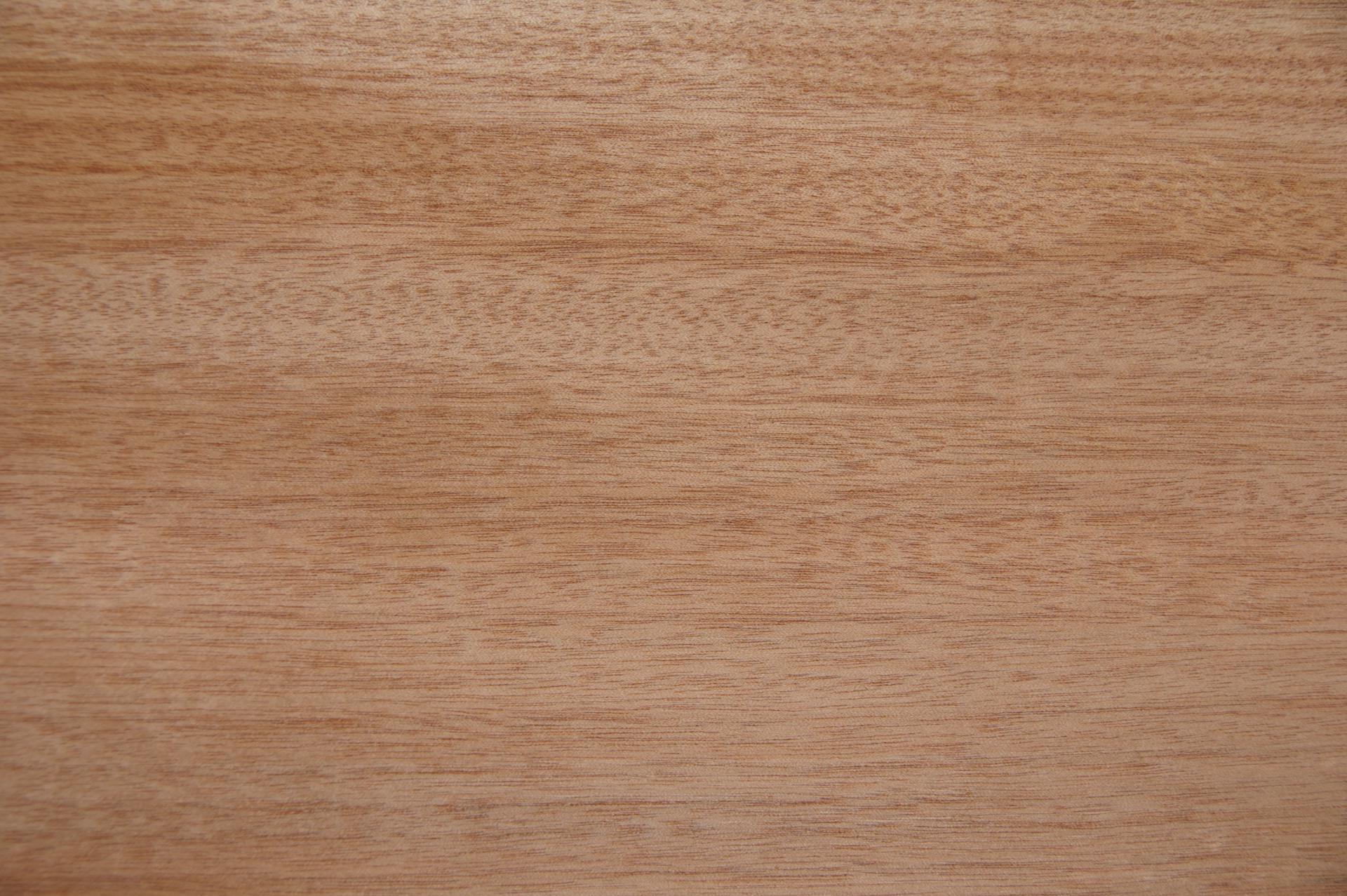 Gabun-Mahagoni, Okoumé -Furnier (0,6mm) - 6,61m² (28Stk. x 118cm x 20cm)