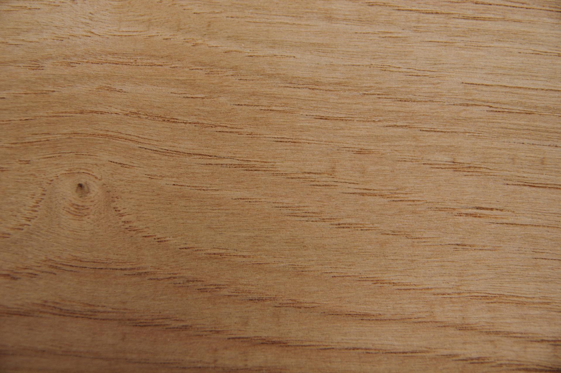 Chestnut, - veneer (0,6mm) - 2,15m² (22pcs. x 122cm x 8cm)