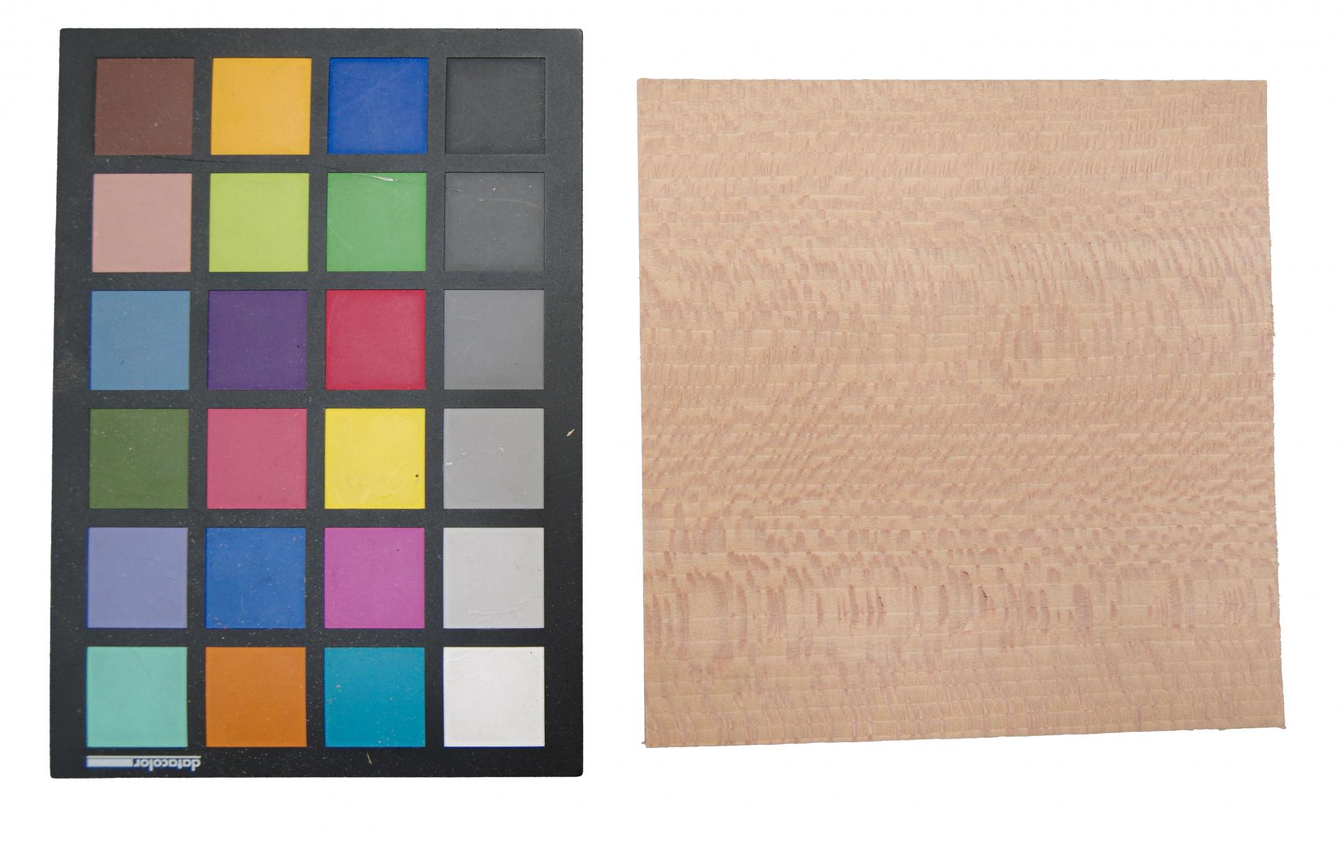 Platane -Furnier (0,6mm) - 0,41m² (16Stk. x 16cm x 16cm)