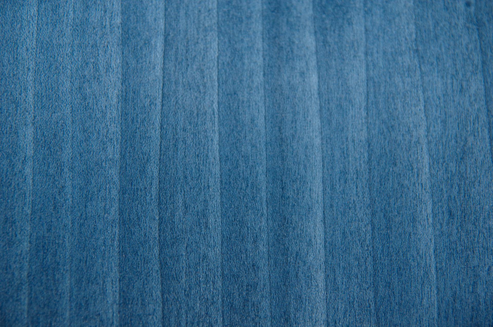 Tulipier, blau gefärbtes -Furnier (0,6mm) - 0,34m² (34Stk. x 8cm x 12,5cm)