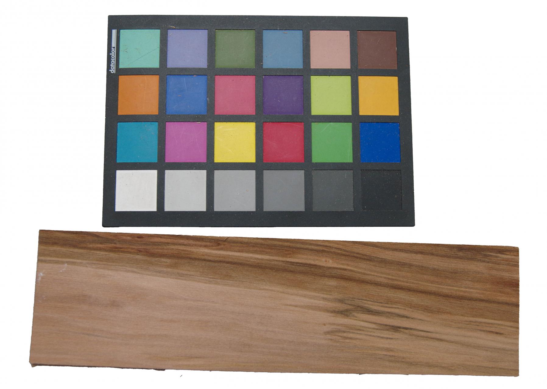 Amerikanischer Amberbaum (Satin Walnut) -Furnier (1,4mm) - 0,14m² (6Stk. x 29cm x 8cm)