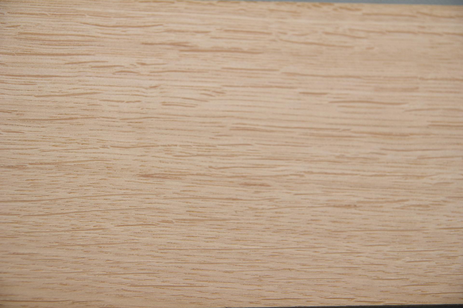 Eiche, europäische -Furnier (0,9mm) - 2,1m² (15Stk. x 122cm x 11,5cm)