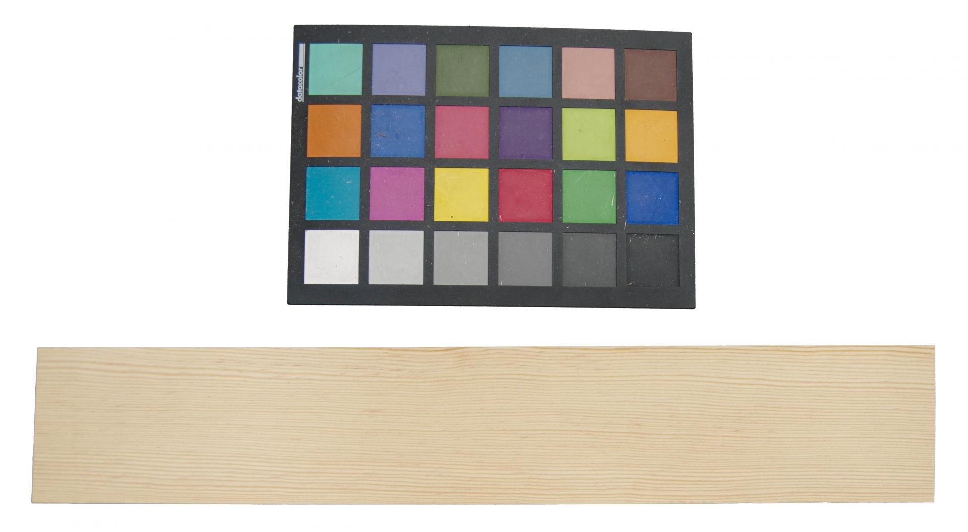 Kiefer -Furnier (0,9mm) - 0,76m² (24Stk. x 42cm x 7,5cm)