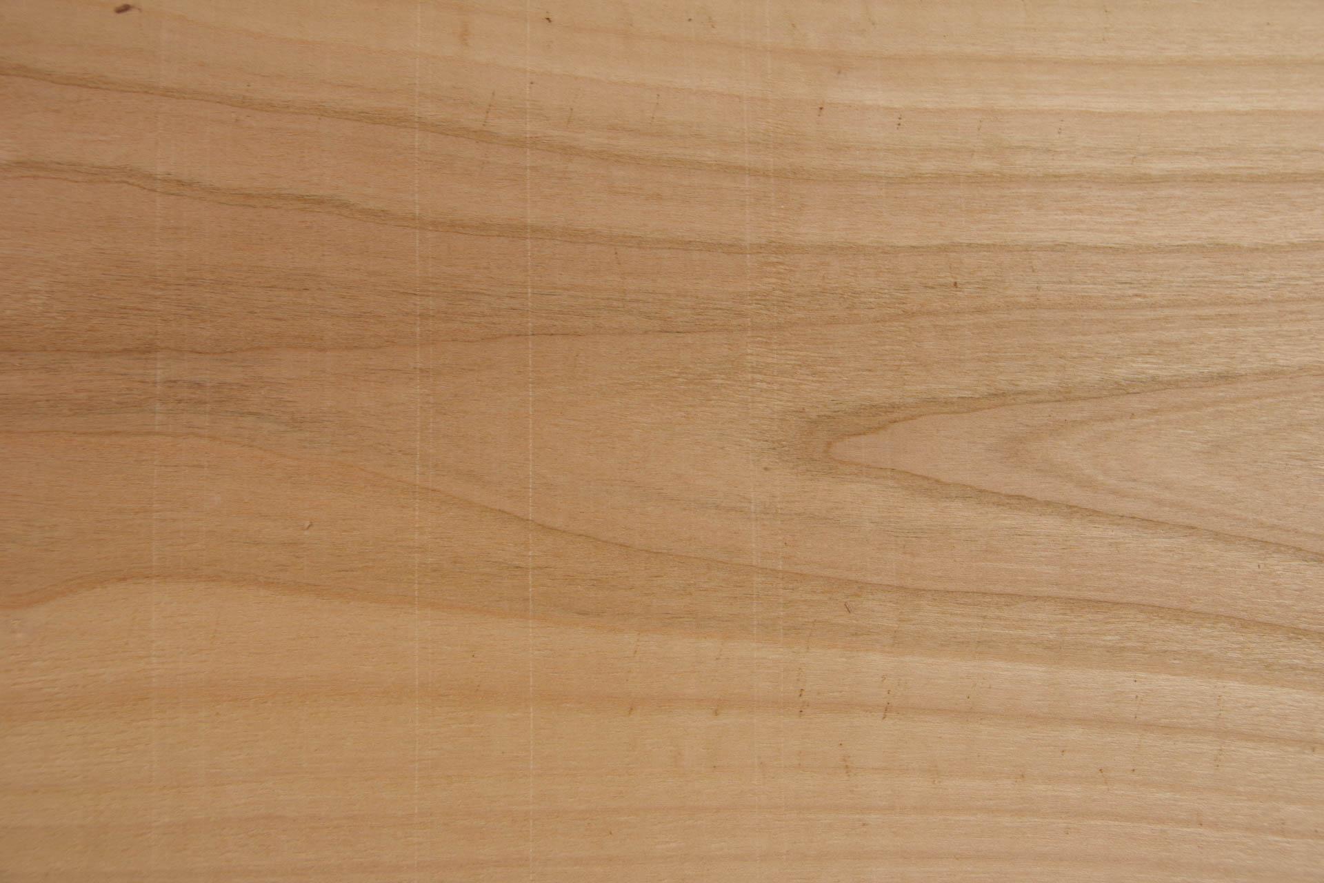 Kirschbaum, europäischer Furnier