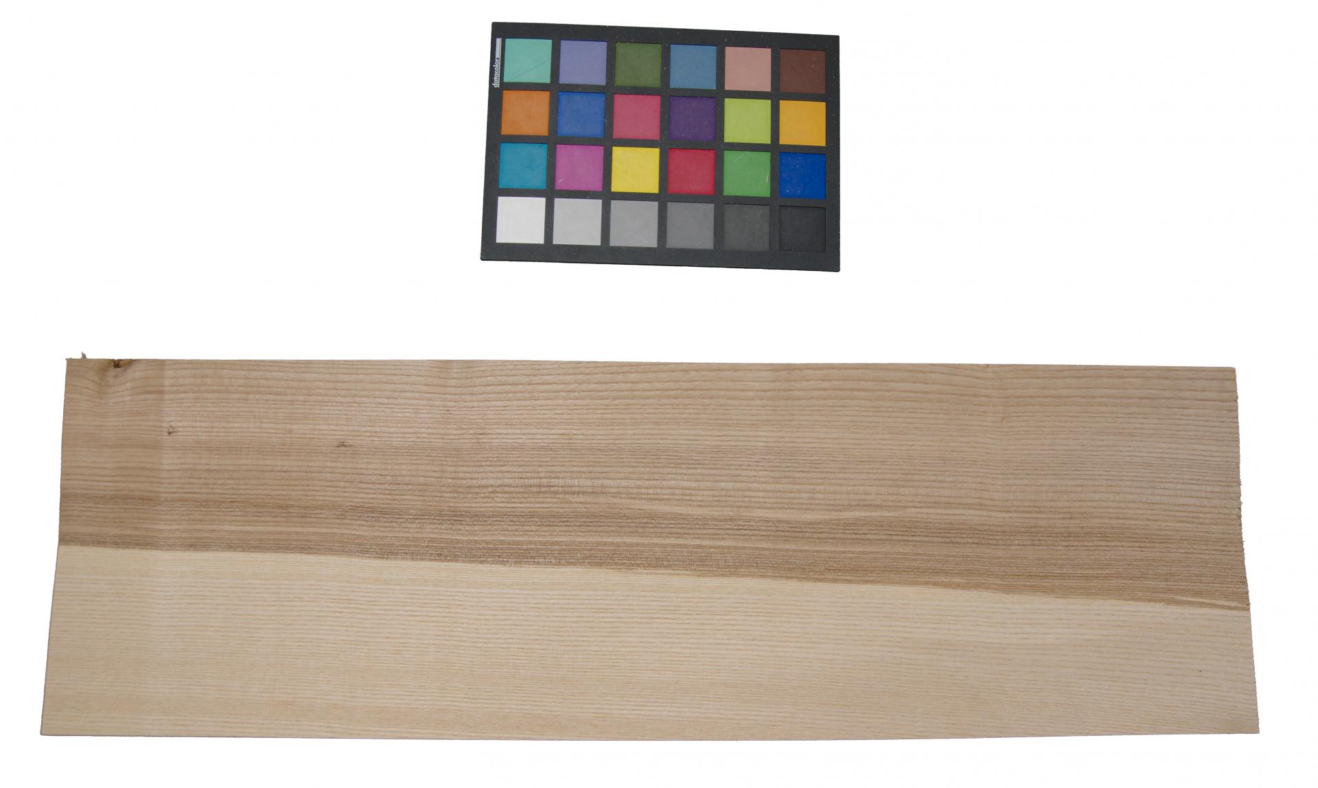 Olive Ash, - veneer (0,6mm) - 1,92m² (16pcs. x 63cm x 19cm)