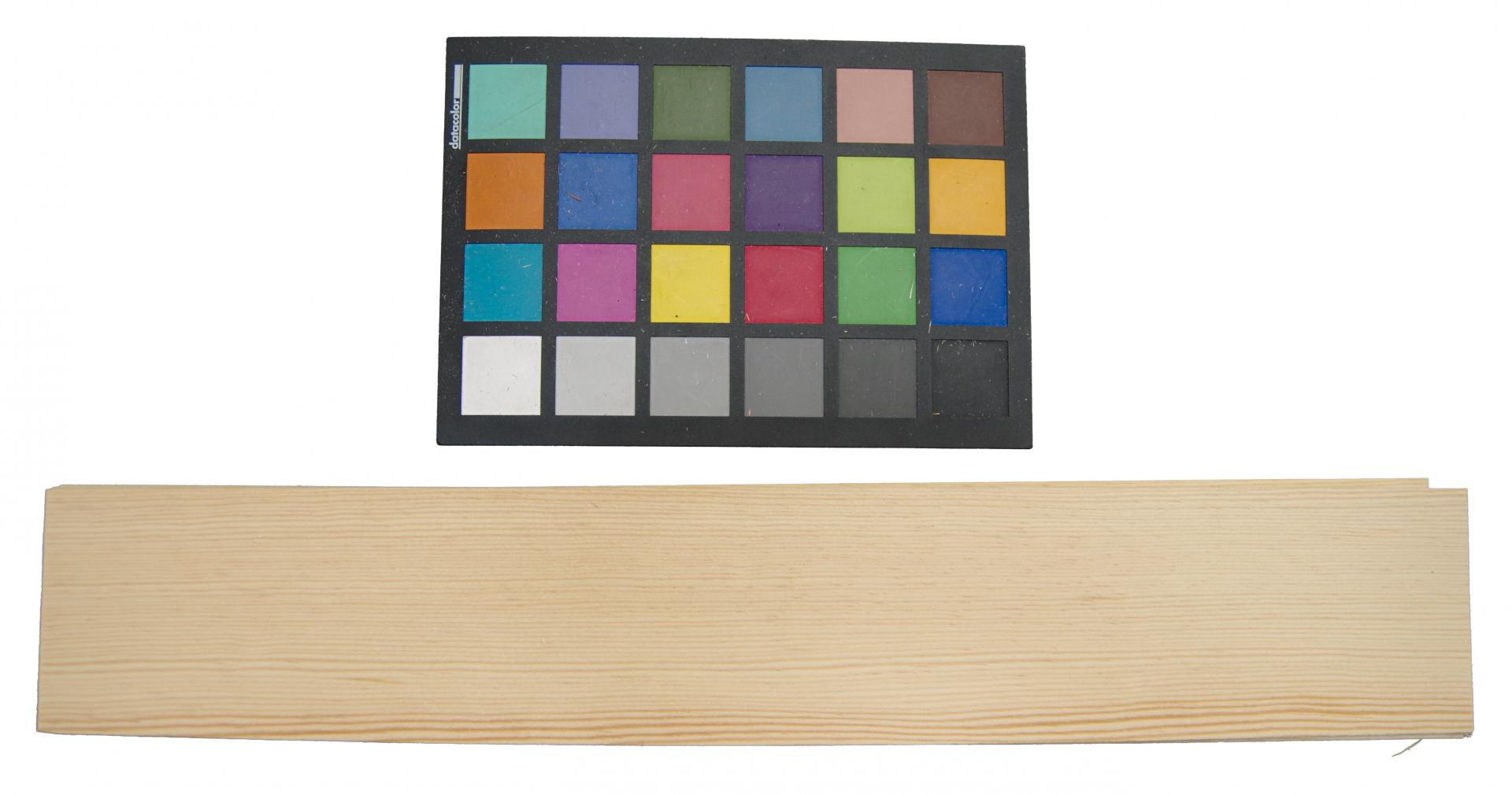Kiefer -Furnier (0,9mm) - 0,81m² (24Stk. x 45cm x 7,5cm)