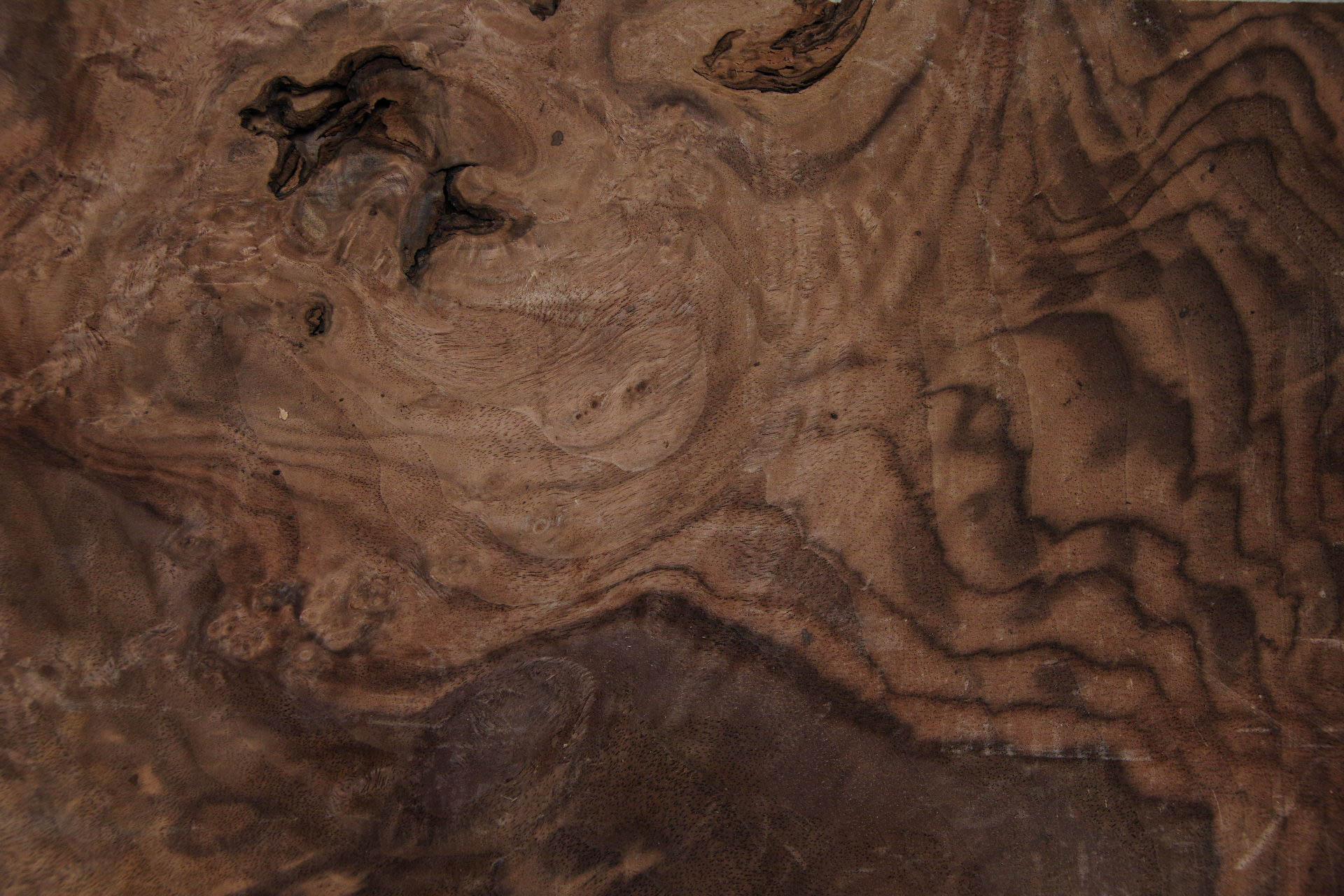 Californian Walnut Burl, - veneer (1,8mm) - 0,68m² (8pcs. x 34cm x 25cm)
