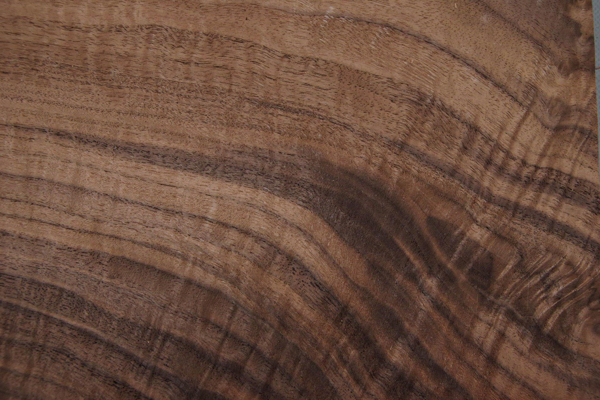 American Black Walnut, - veneer (1,8mm) - 1,68m² (8pcs. x 54cm x 39cm)