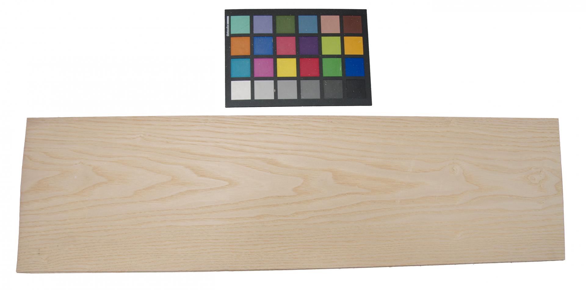 White Ash, - veneer (1,4mm) - 1,6m² (12pcs. x 70cm x 19cm)