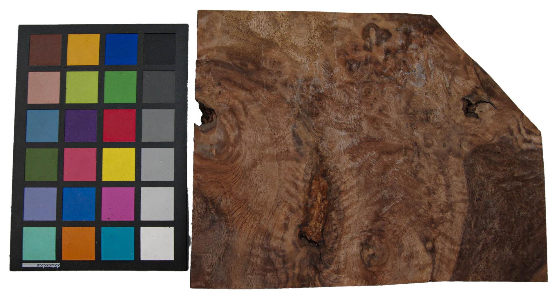 Nussbaum Maser -Furnier (1,8mm) - 0,31m² (8Stk. x 23cm x 17cm)