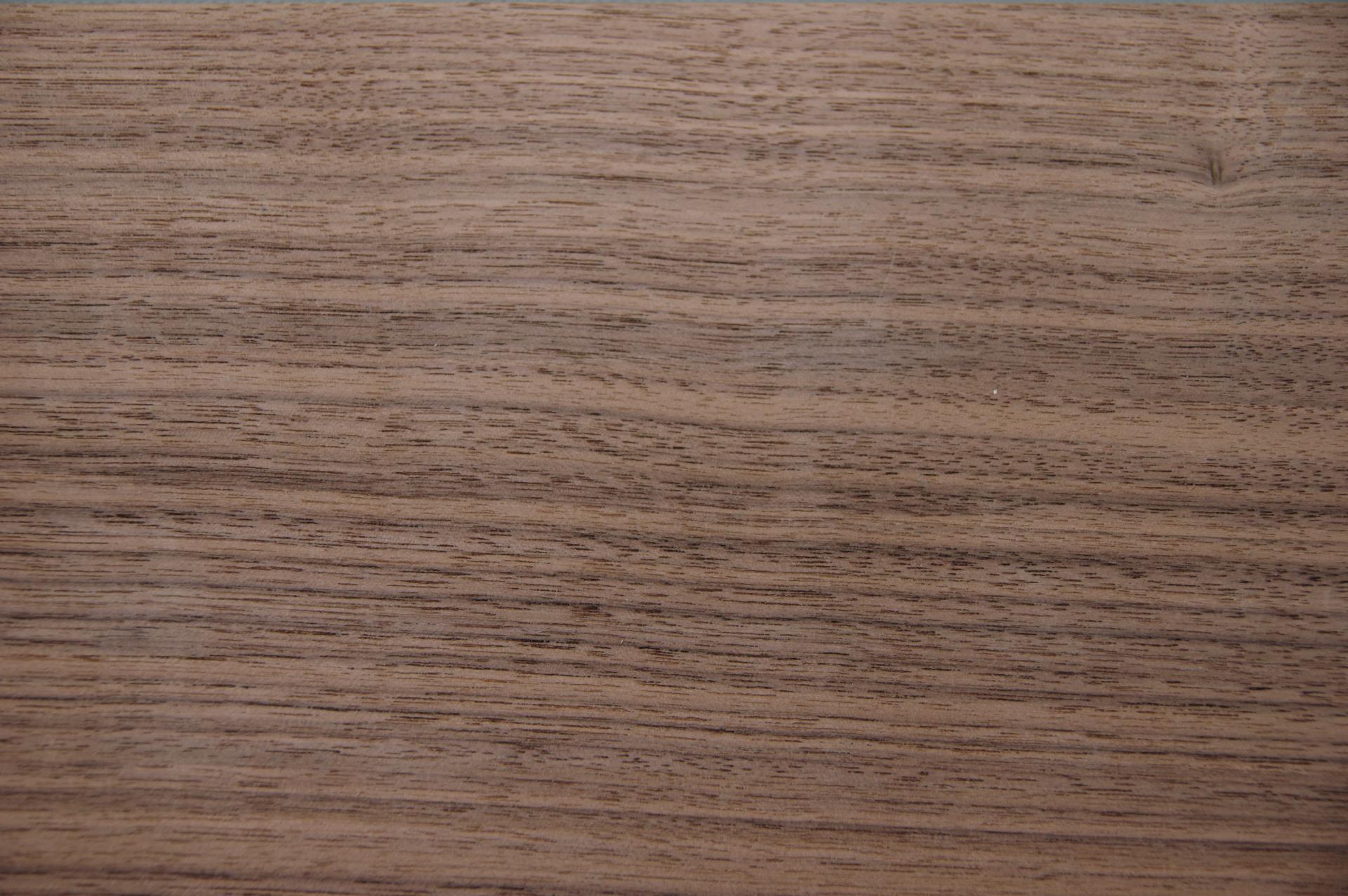 Nussbaum, amerikanischer -Furnier (1,4mm) - 5,99m² (12Stk. x 333cm x 15cm)