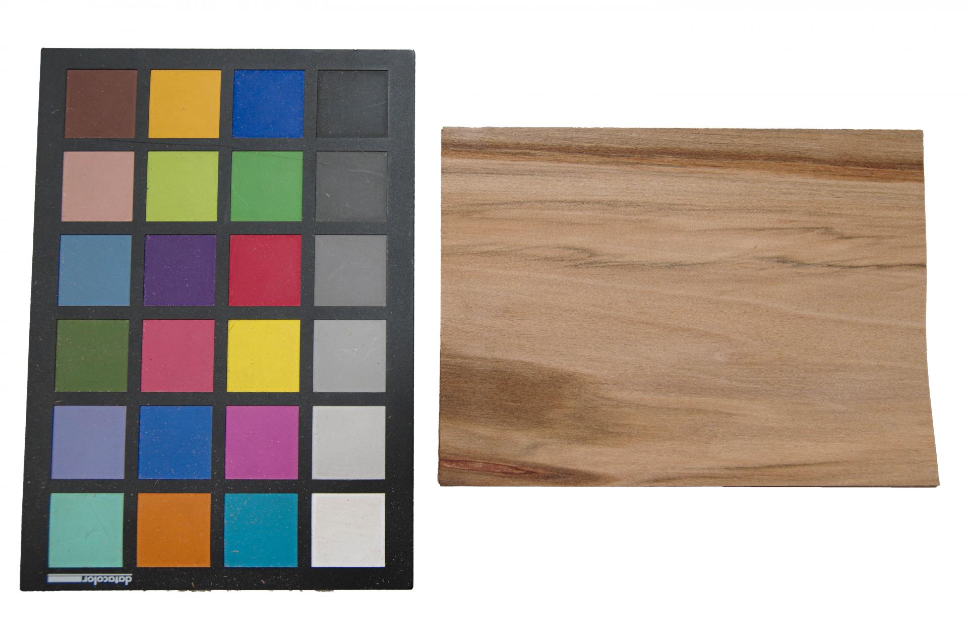 Amerikanischer Amberbaum (Satin Walnut) -Furnier (1,4mm) - 0,24m² (12Stk. x 17cm x 12cm)