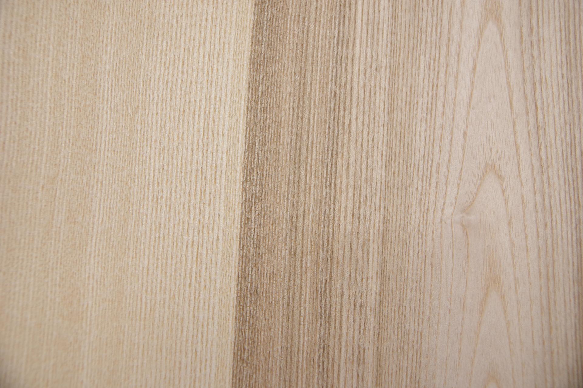 Olive Ash, - veneer (0,6mm) - 1,44m² (32pcs. x 18cm x 25cm)