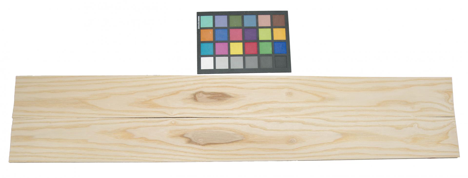 Esche Braunkern (Olivesche) -Furnier (0,6mm) - 0,94m² (12Stk. x 92cm x 8,5cm)