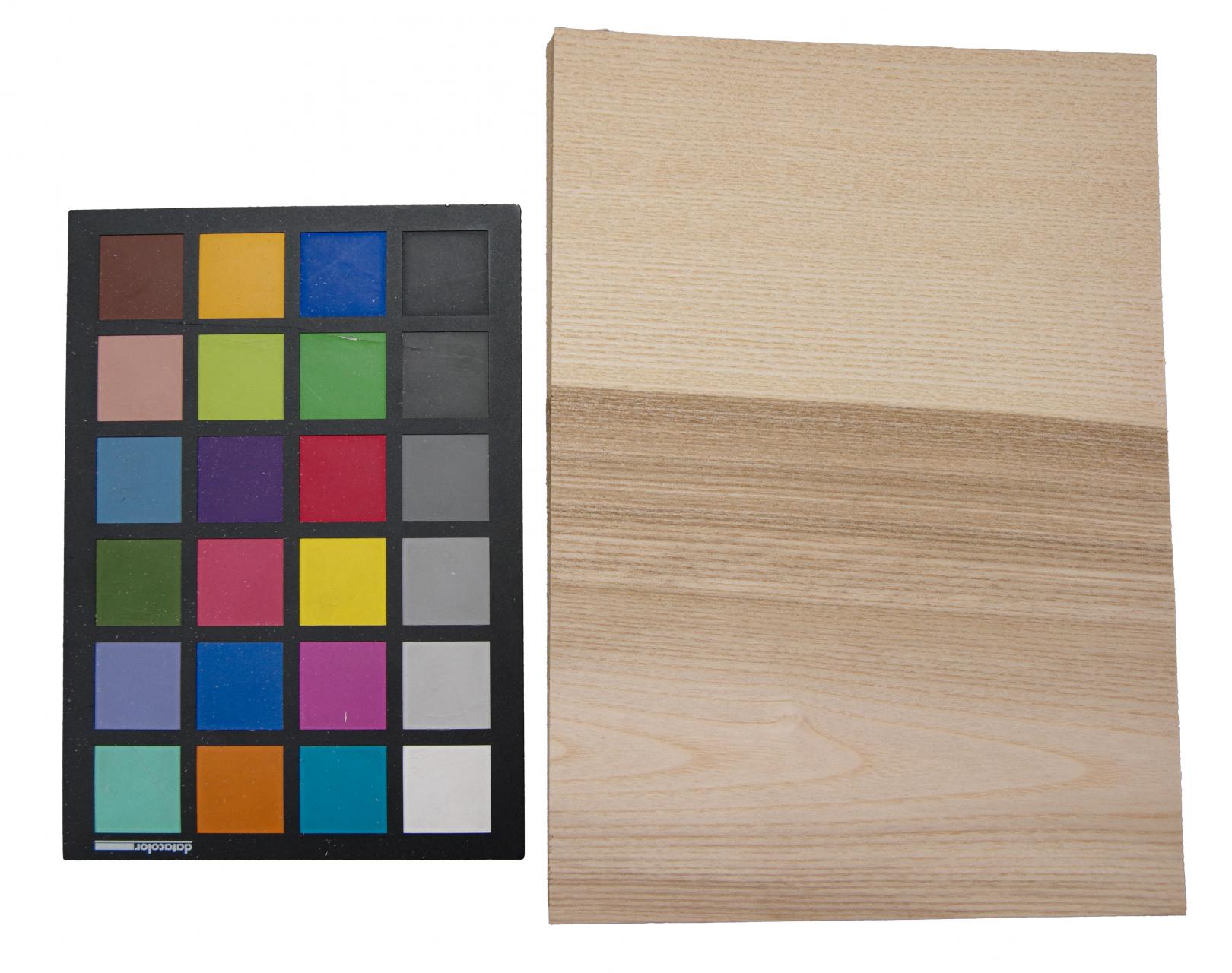 Olive Ash, - veneer (0,6mm) - 1,44m² (32pcs. x 18cm x 25cm)
