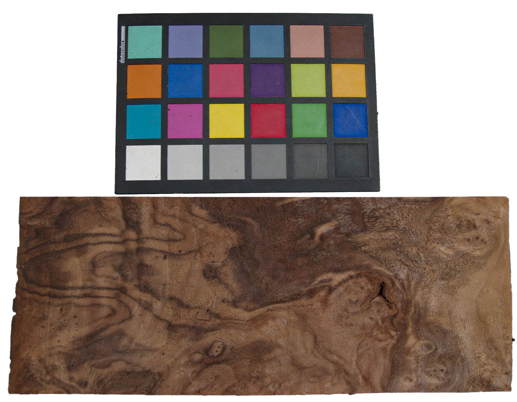 Californian Walnut Burl, - veneer (1,8mm) - 0,22m² (5pcs. x 34cm x 13cm)