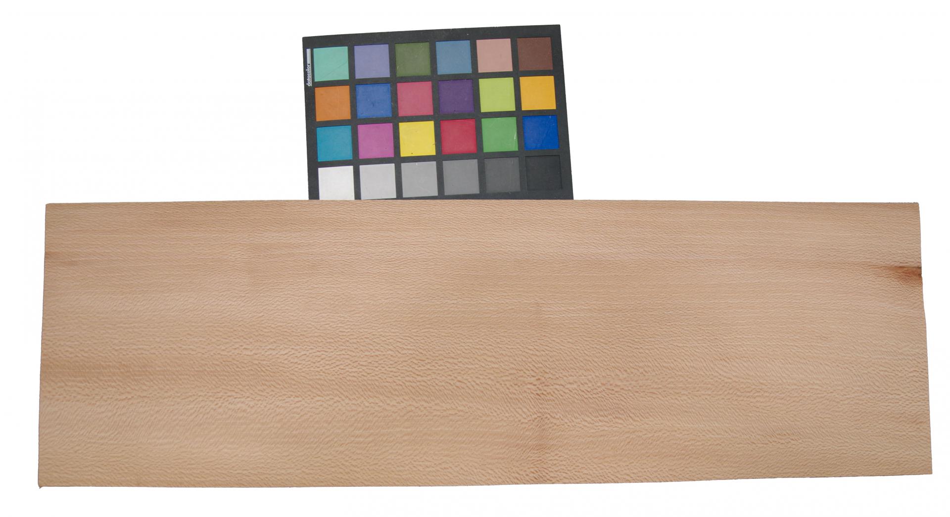Platane -Furnier (0,6mm) - 2,05m² (16Stk. x 64cm x 20cm)