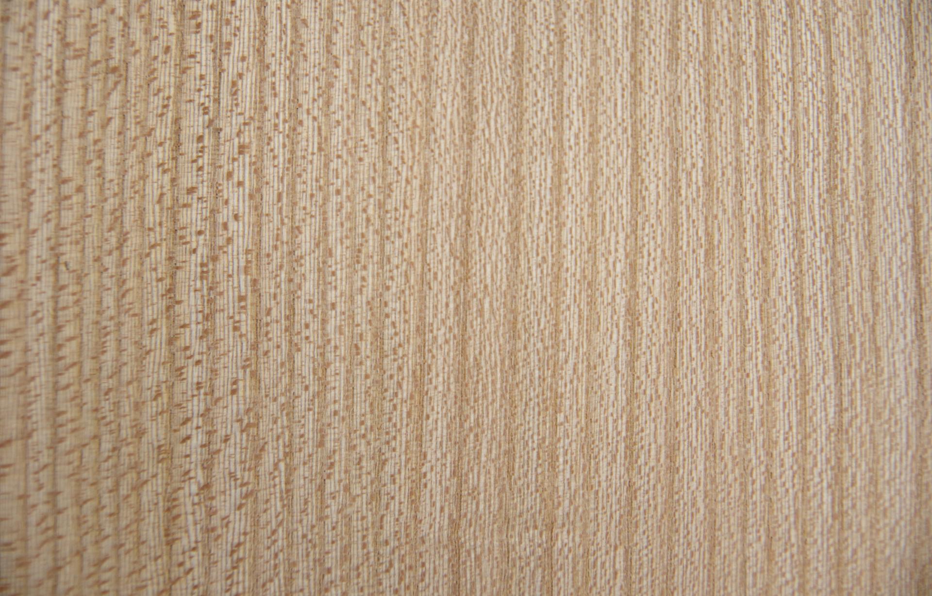 Rüster (Ulme) -Furnier (0,6mm) - 0,39m² (22Stk. x 8cm x 22cm)