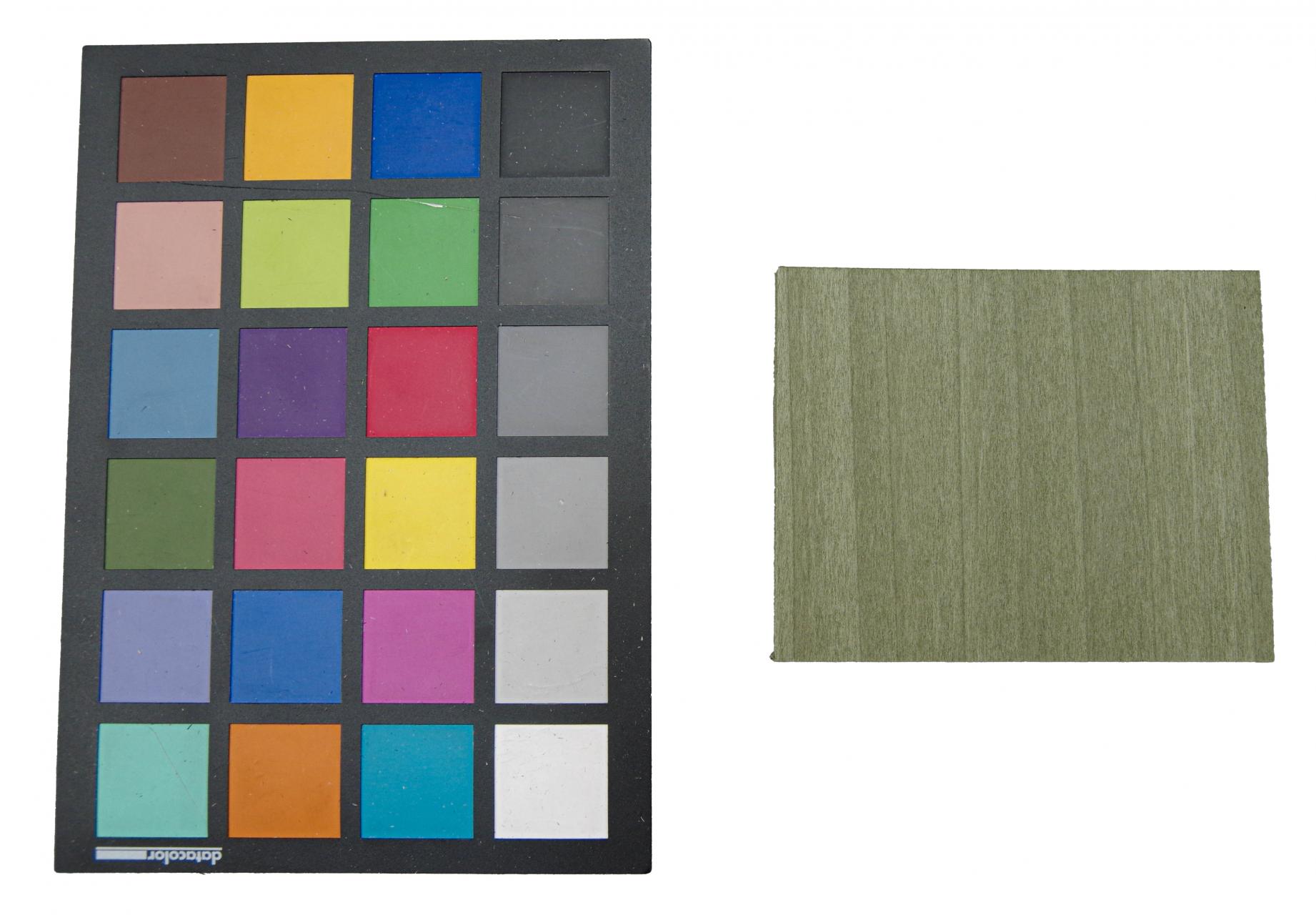 Tulipier, grün gefärbtes -Furnier (0,6mm) - 0,17m² (19Stk. x 8,5cm x 10,5cm)