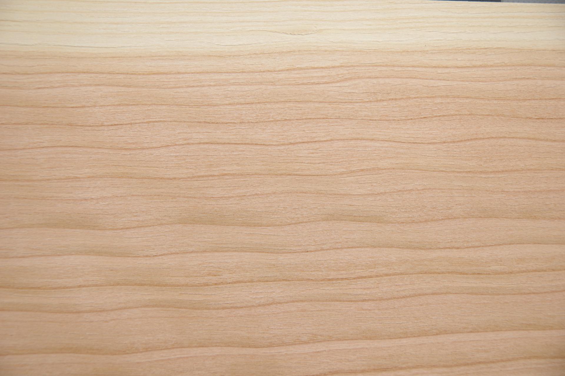 Kirschbaum, europäischer -Furnier (2,4mm) - 0,7m² (6Stk. x 65cm x 18cm)