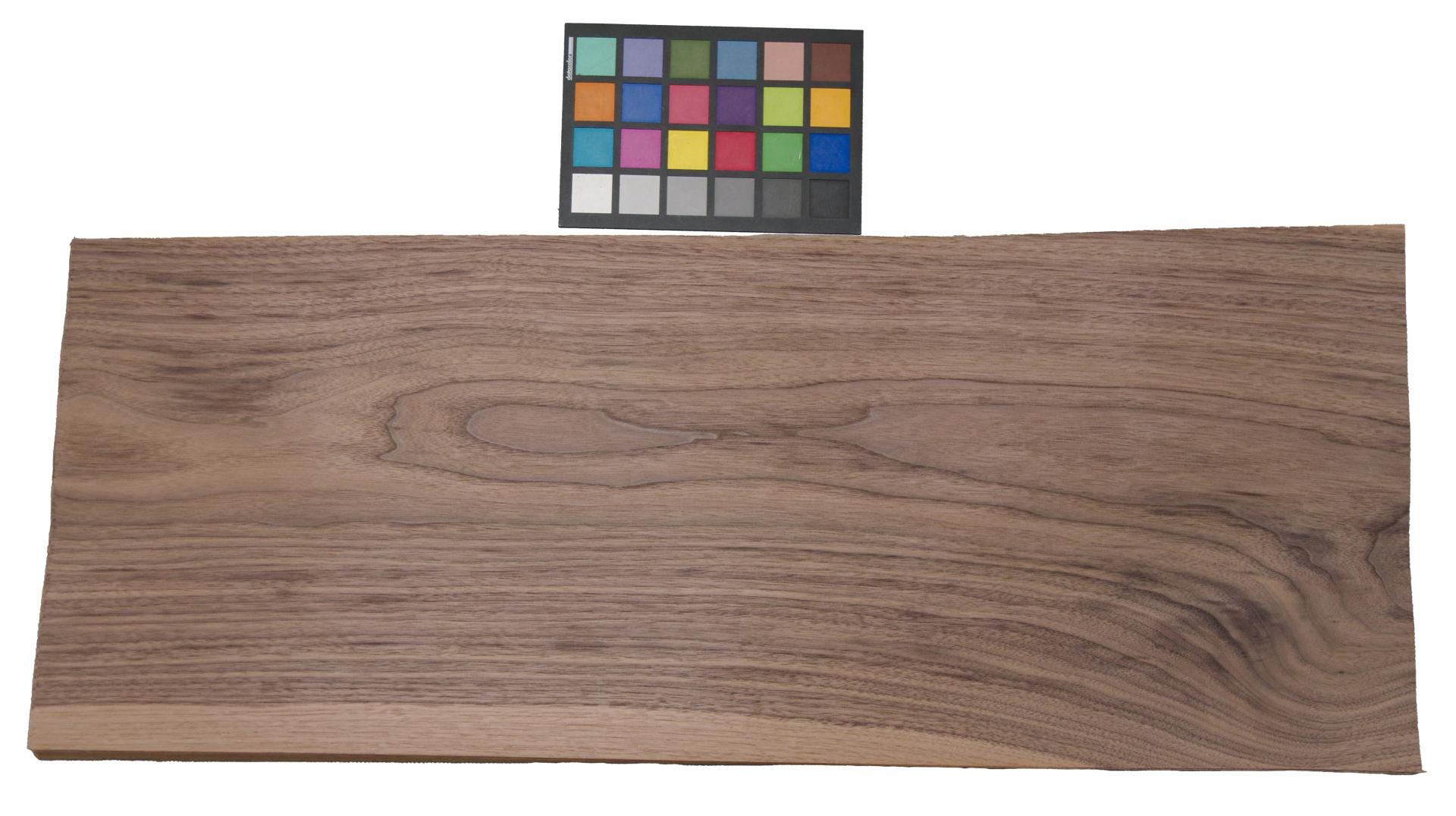 Nussbaum, amerikanischer -Furnier (0,6mm) - 7,97m² (30Stk. x 83cm x 32cm)