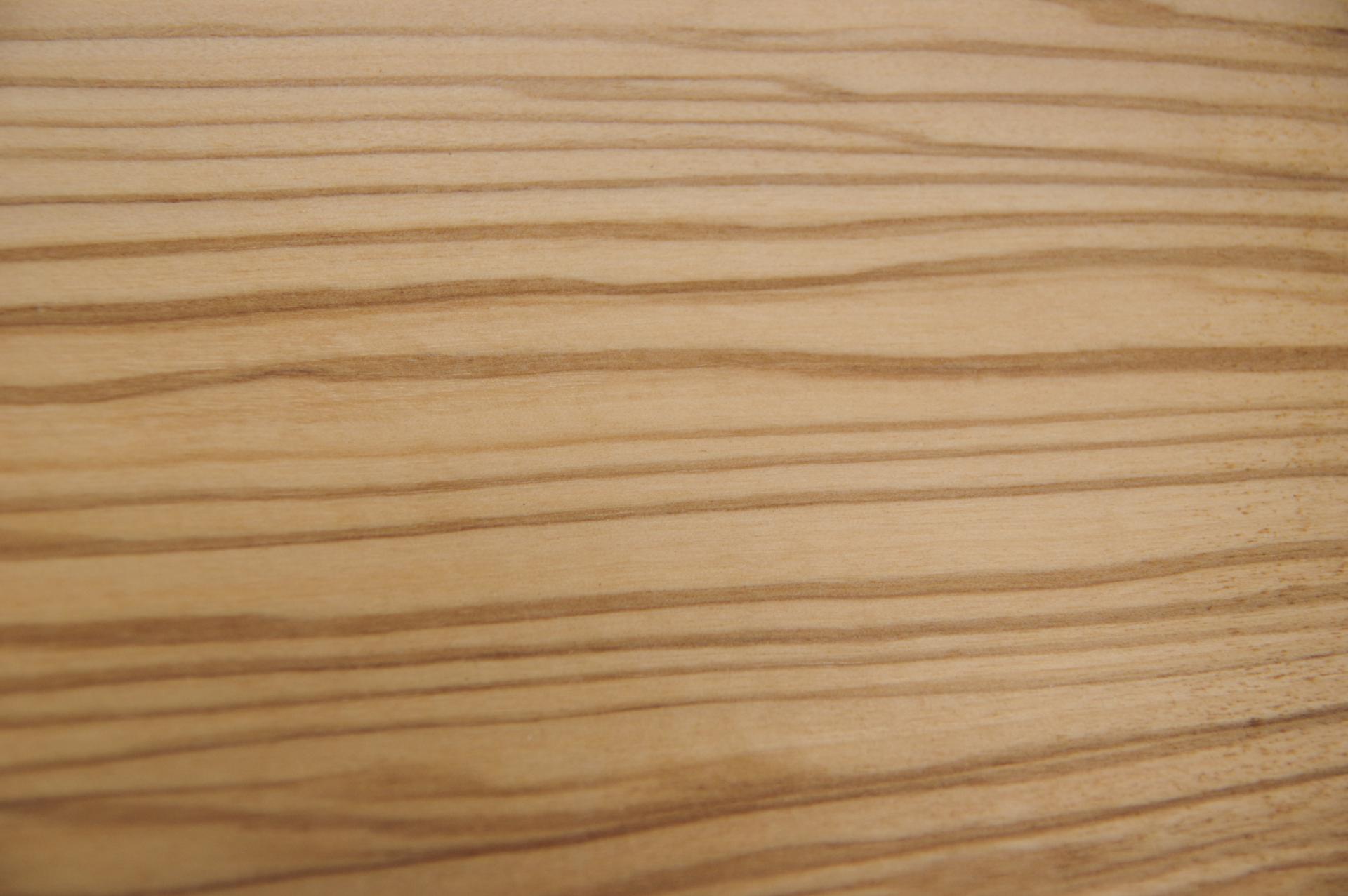 Olivenbaum -Furnier (0,6mm) - 0,25m² (24Stk. x 11cm x 9,5cm)