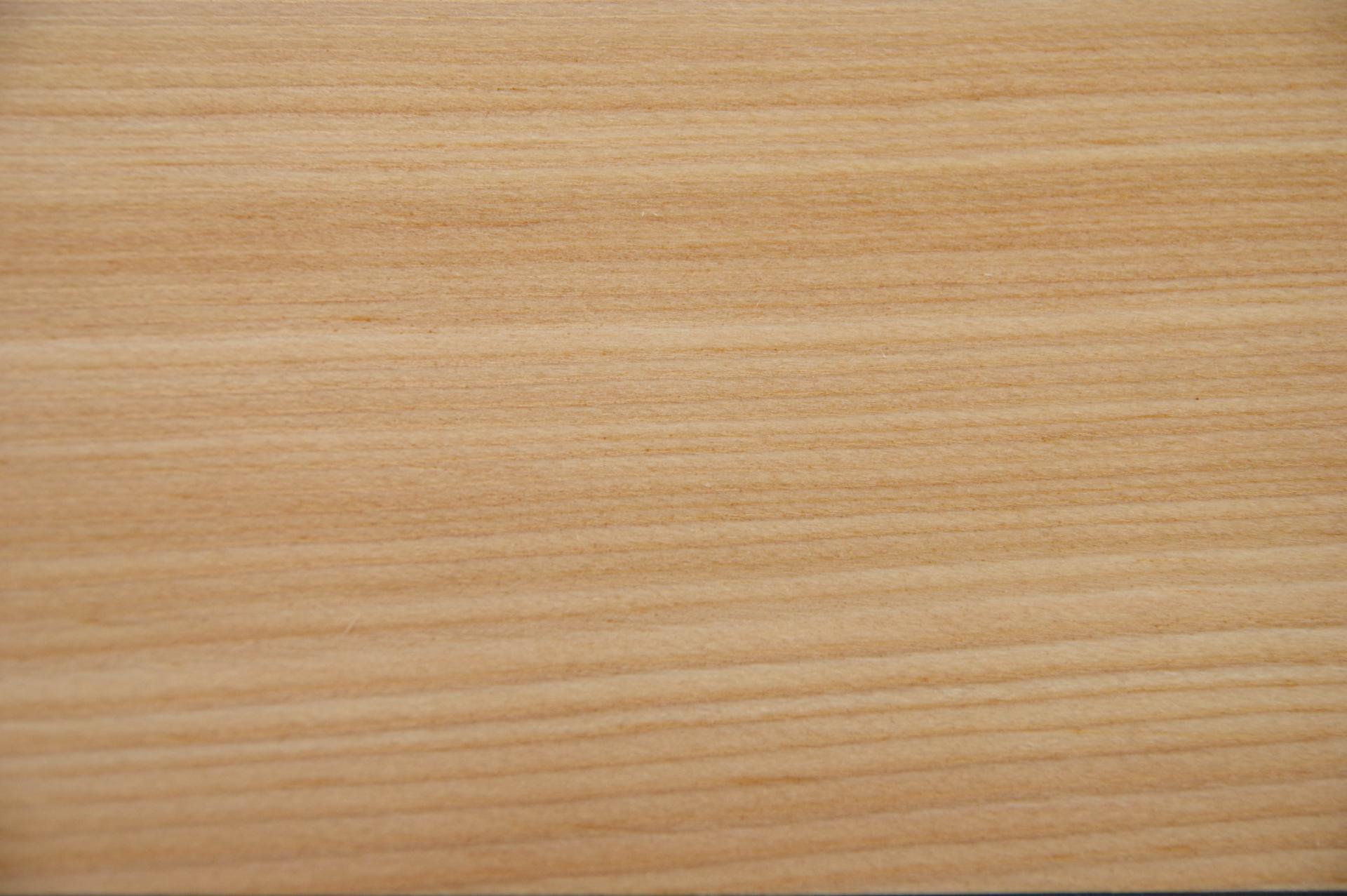 Lärche -Furnier (1,4mm) - 0,12m² (4Stk. x 31cm x 10cm)