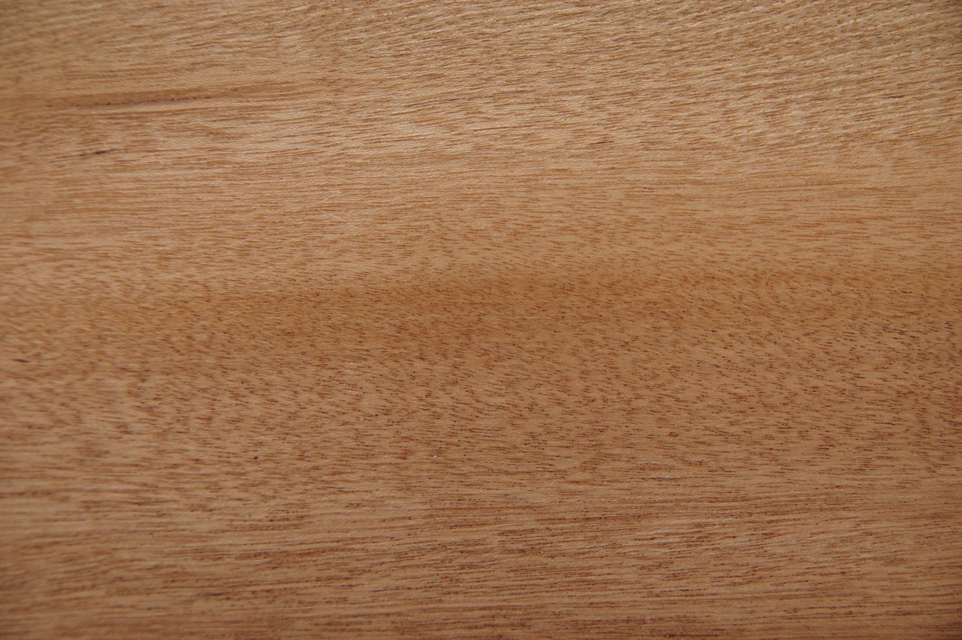 Mahogany, - veneer (2,4mm) - 0,7m² (8pcs. x 79cm x 11cm)