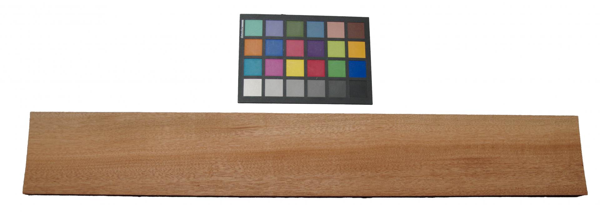 Mahogany, - veneer (2,4mm) - 0,7m² (8pcs. x 79cm x 11cm)