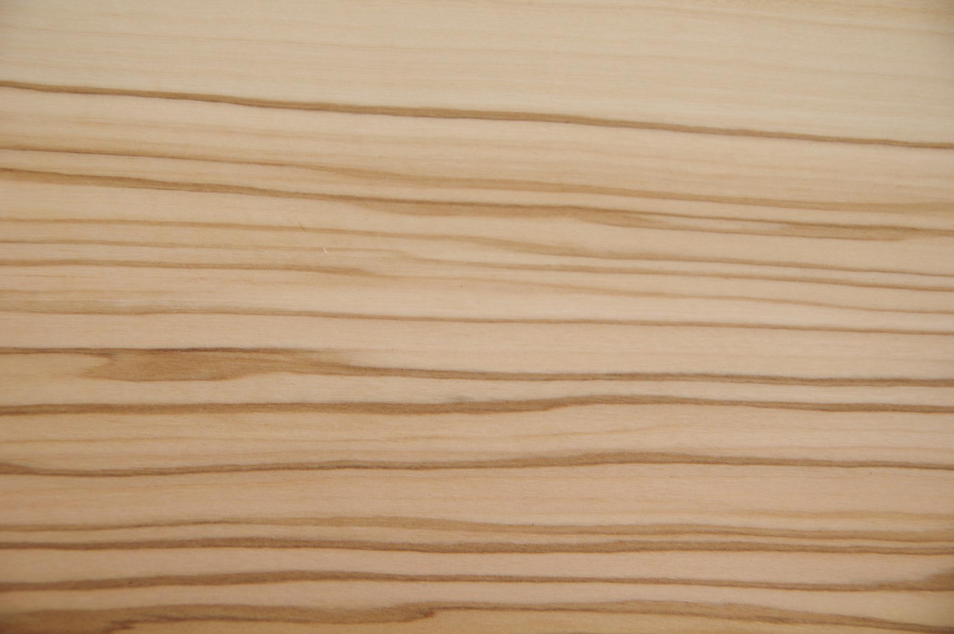 Olivenbaum -Furnier (0,6mm) - 2,68m² (24Stk. x 93cm x 12cm)