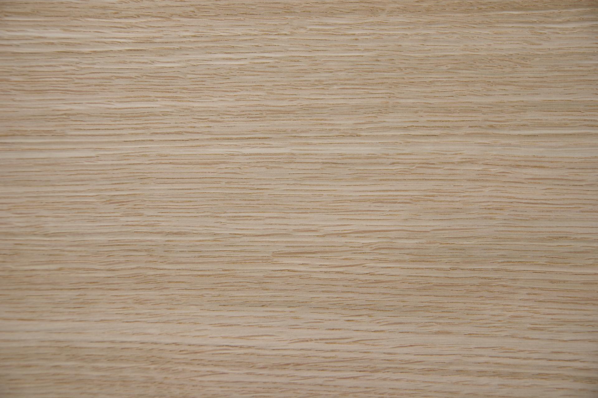 Eiche, europäische -Furnier (0,6mm) - 9,56m² (32Stk. x 166cm x 18cm)