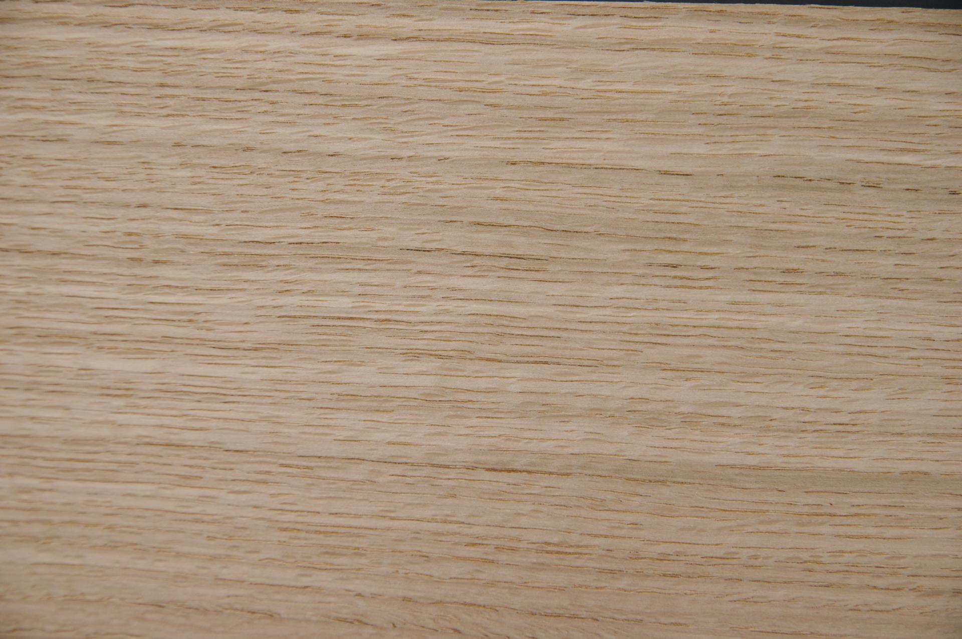 Eiche, europäische -Furnier (0,9mm) - 1,47m² (16Stk. x 80cm x 11,5cm)